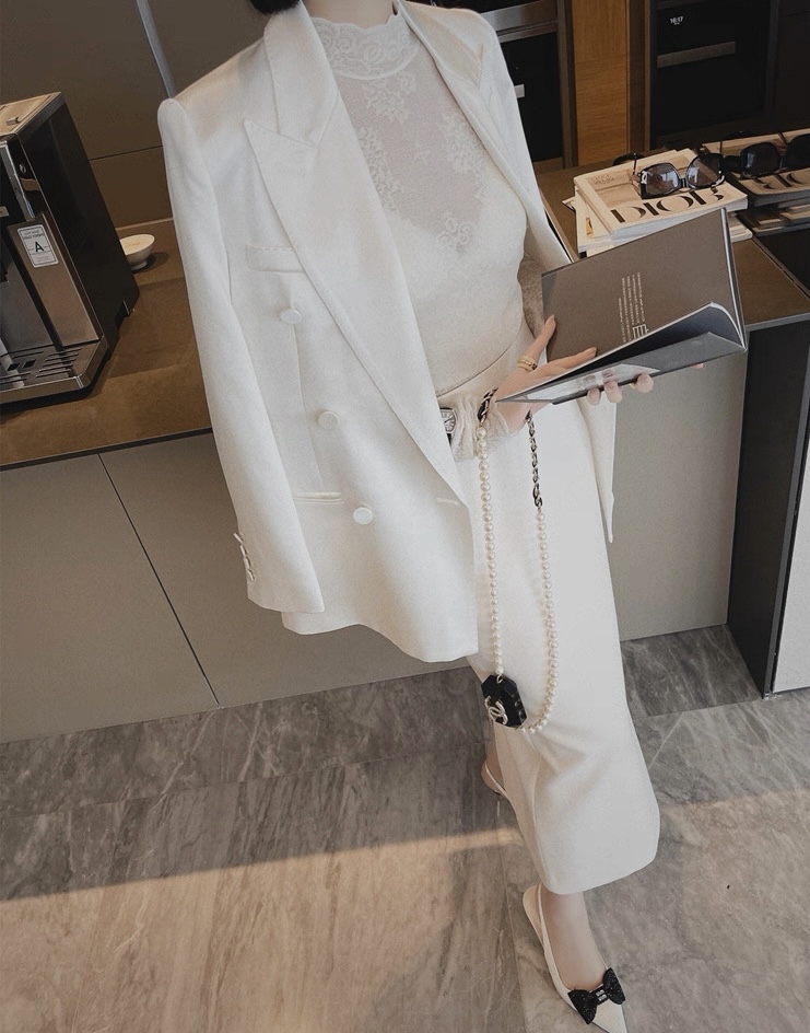 NO:762373,,,19860909,,,Women's clothing