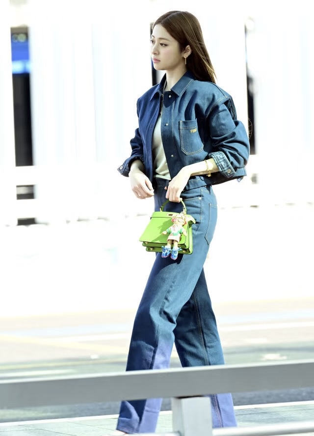 NO:774895,Heo Yoon-jin Fendi.,,fendi,19860909许允真Fendi.,,fendi,,Women's clothing