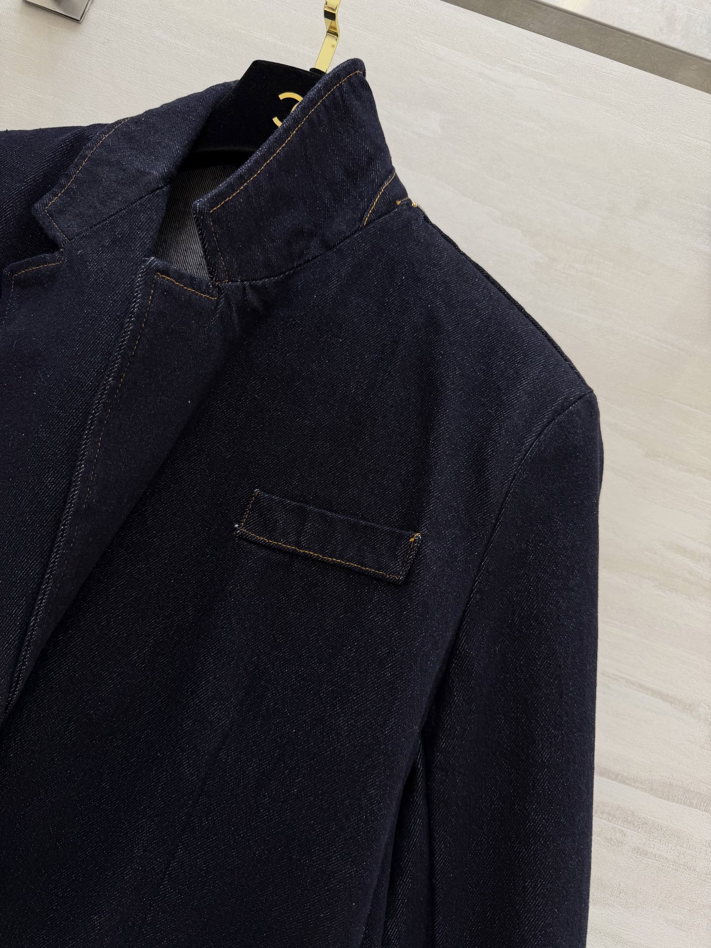 #Brunello Cucinell♡²⁶复古丹宁风西装外套 松弛感天花板 藏青牛仔西装真的太会了！经典