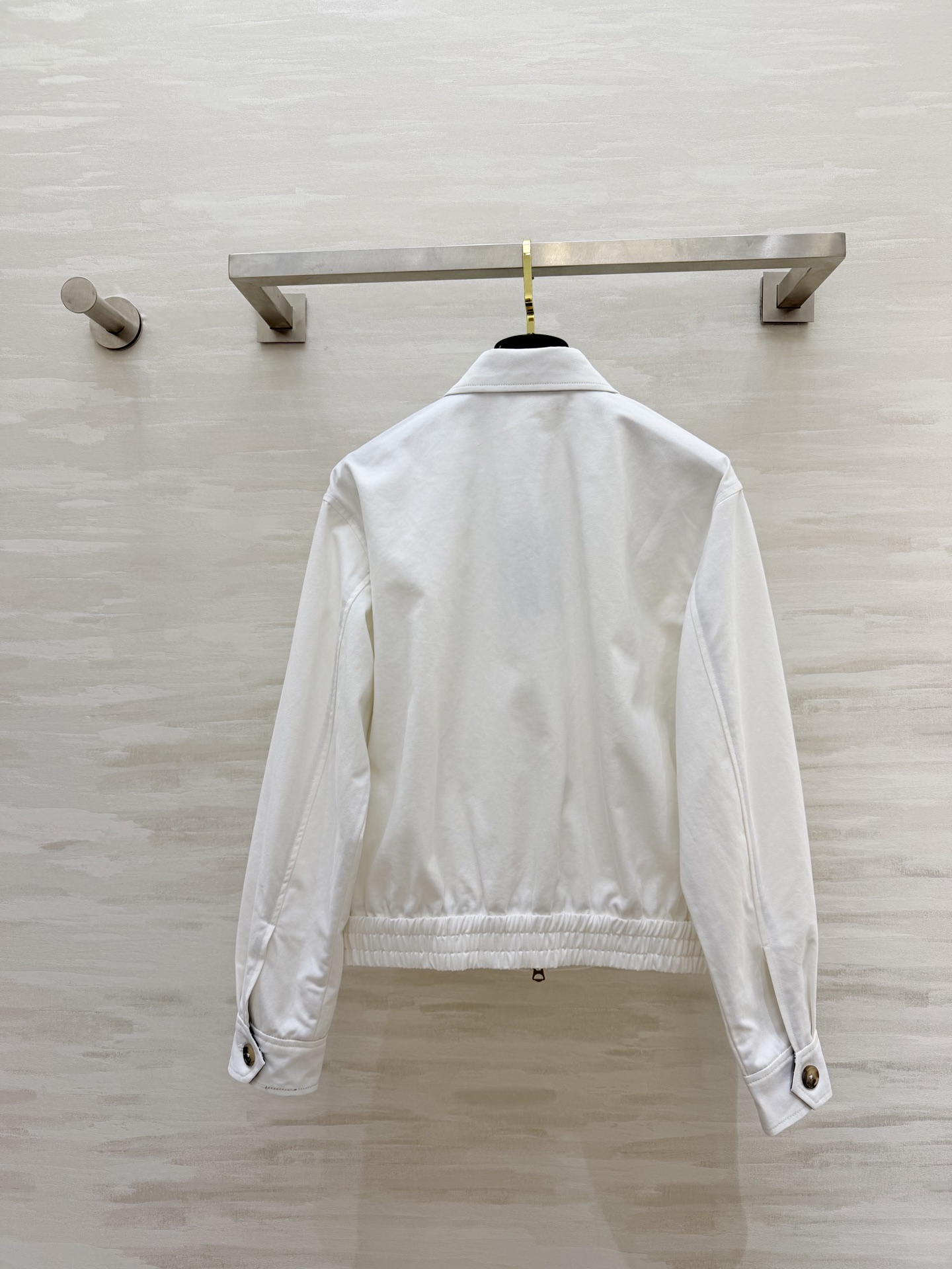 经典美式风 🐎永不过时的Polo经典款夹克白/黑两色可选，干净又百搭翻领+拉链设计，利落又显精神下摆松紧