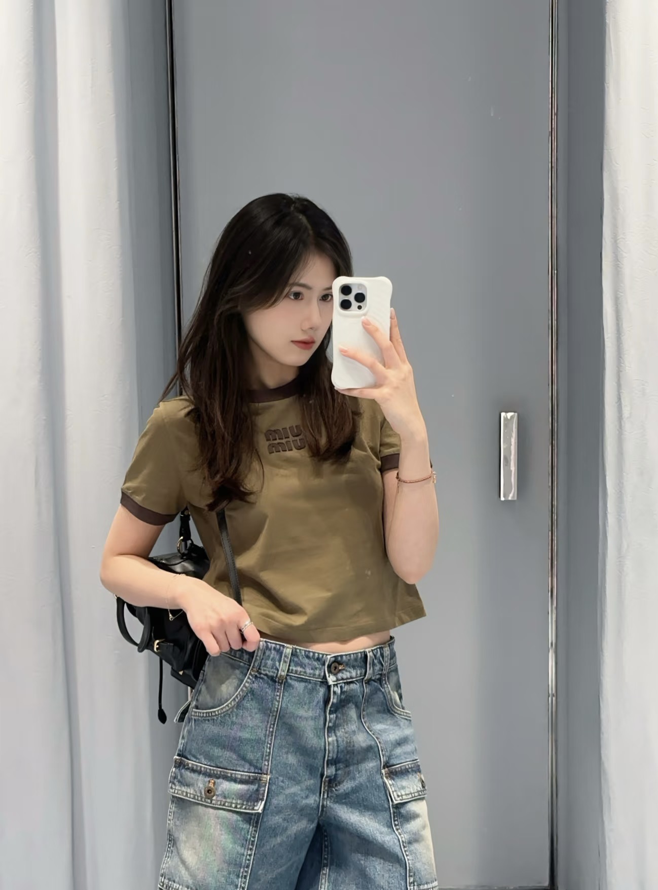 미우미우 3D 자수 카라 반팔 티셔츠 상세 이미지 9