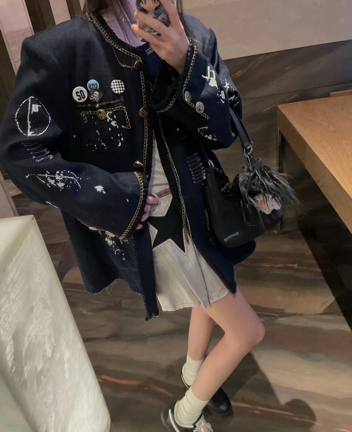 NO:800443,,,19860909,,,Women's clothing