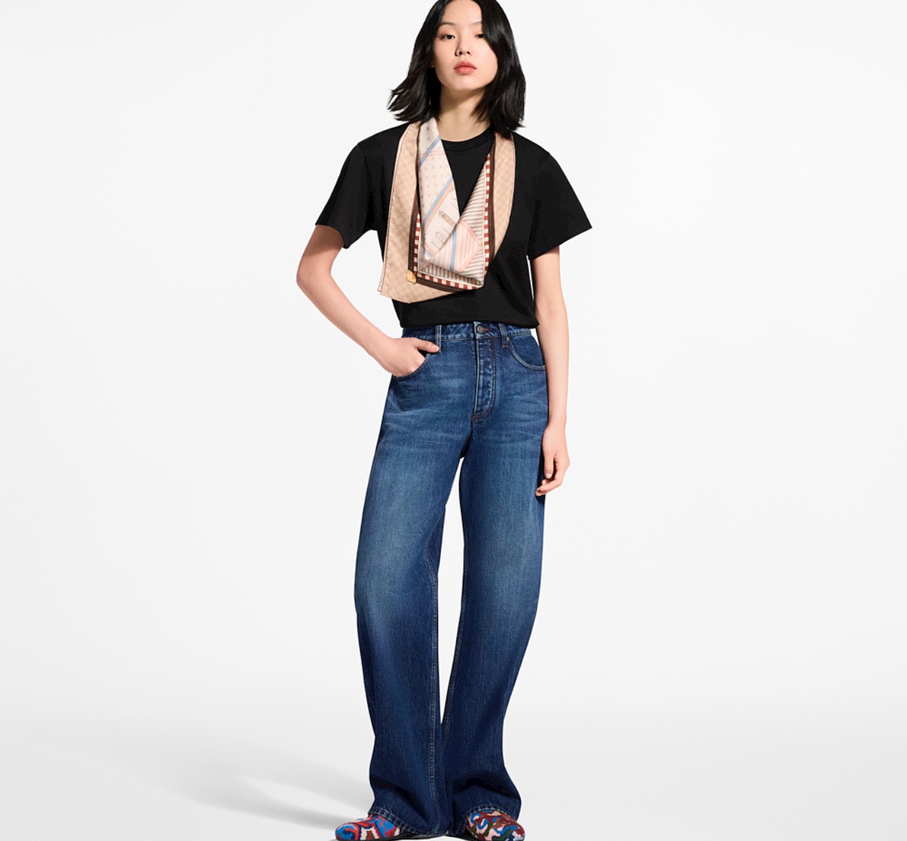 NO:801923,,,19860909,,,Women's clothing