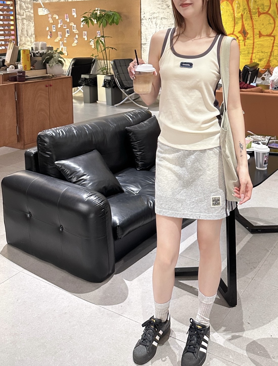 NO:802676,,,19860909,,,Women's clothing