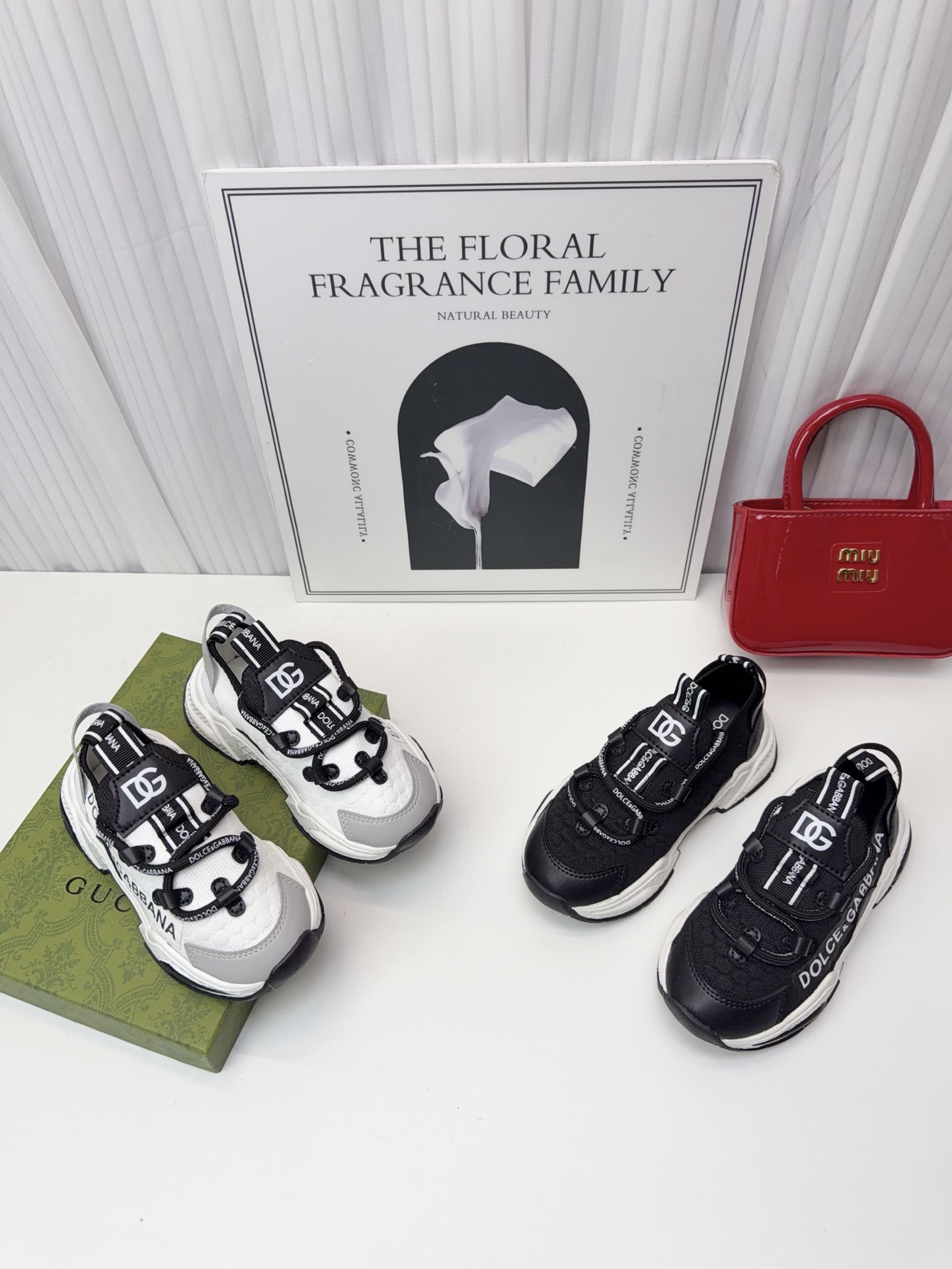 NO:687813,DG sports shoes, sizes 26-35, D&G, Dolce&Gabbana, gucci, sneakers,19860909DG家运动鞋 码数26-35,D&G,Dolce&Gabbana,gucci,sneakers,,Children's