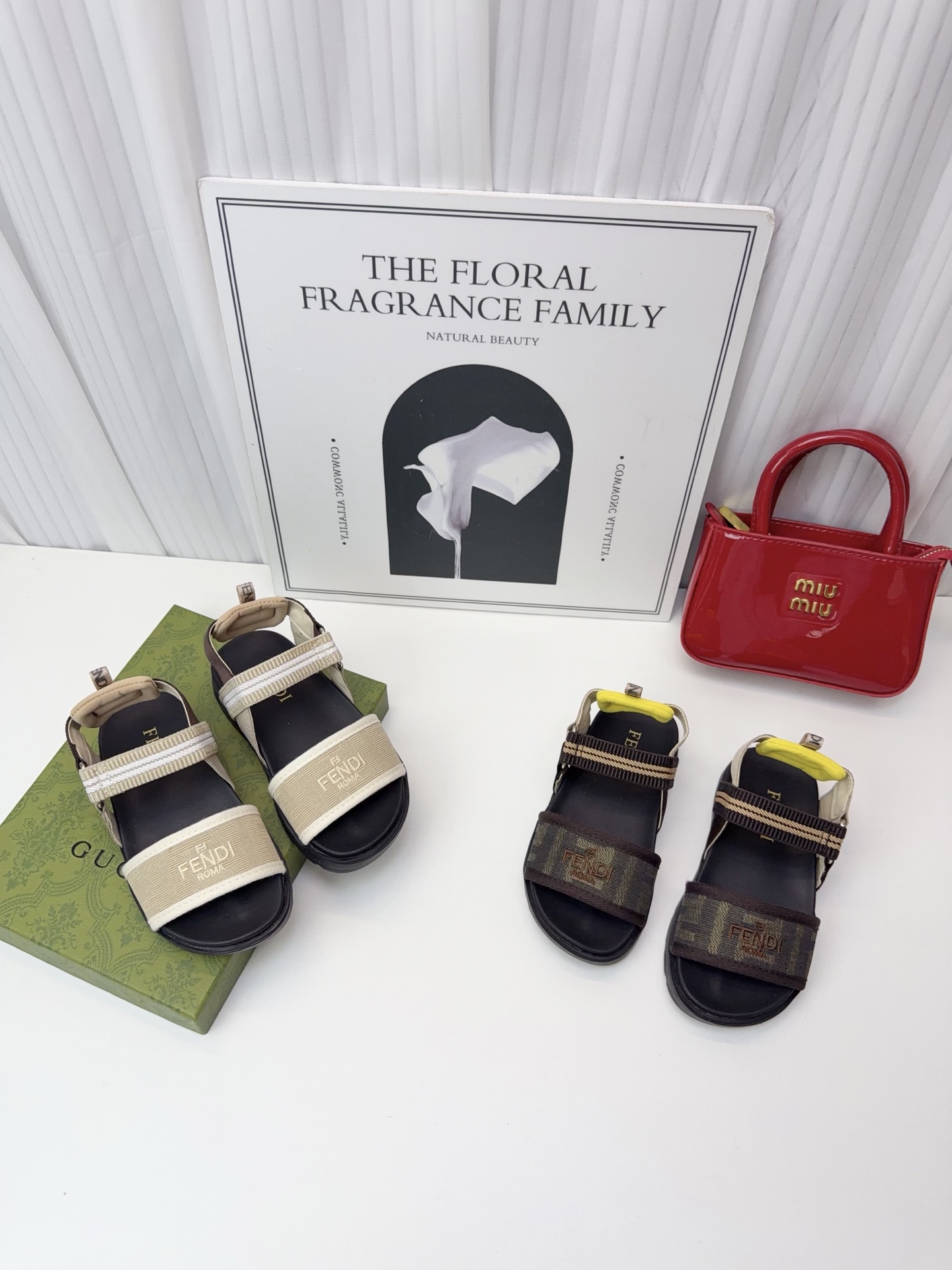NO:717774,F family sandals, size 26-35, slippers, sandals, fendi, sandals, slippers,19860909F家凉鞋 码数26-35,拖鞋，凉鞋,fendi,sandals,slippers,,Children's