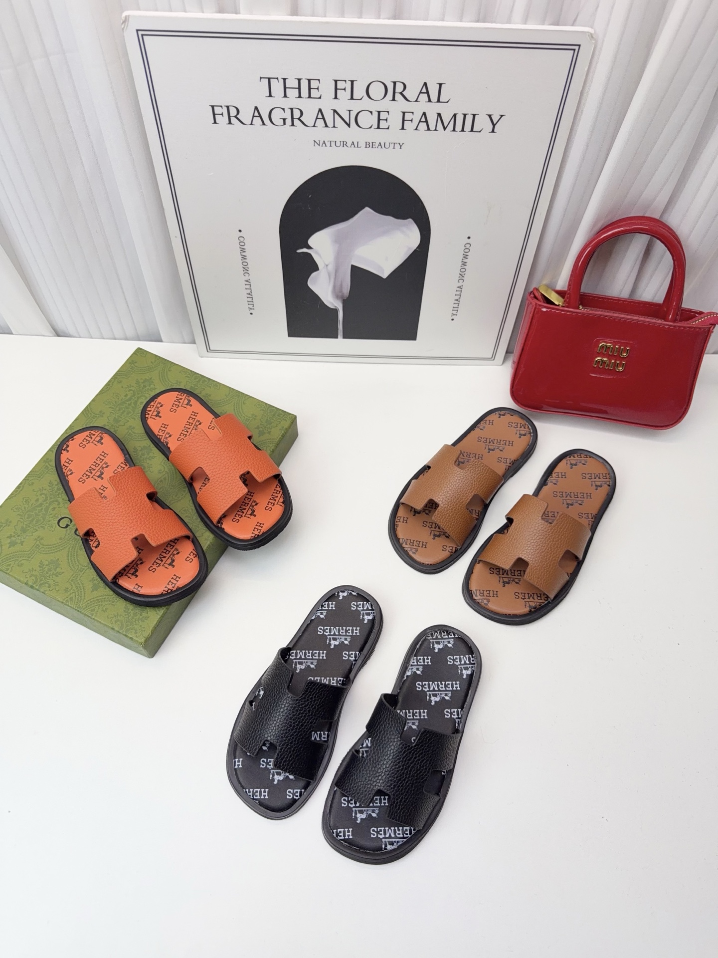 NO:717770,H family slippers, size 26-35, slippers, sandals, sandals, slippers,19860909H家拖鞋 码数26-35,拖鞋，凉鞋,sandals,slippers,,Children's