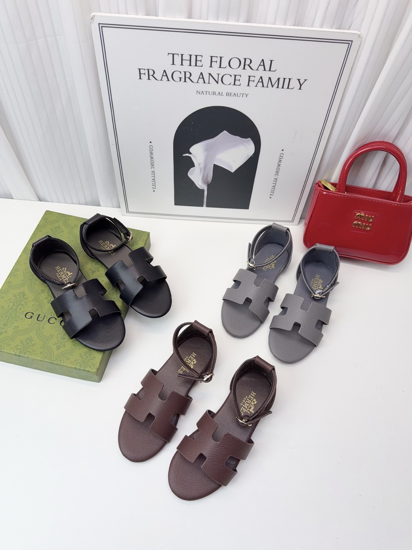 NO:717773,H family sandals, size 26-35, slippers, sandals, sandals, slippers,19860909H家凉鞋 码数26-35,拖鞋，凉鞋,sandals,slippers,,Children's