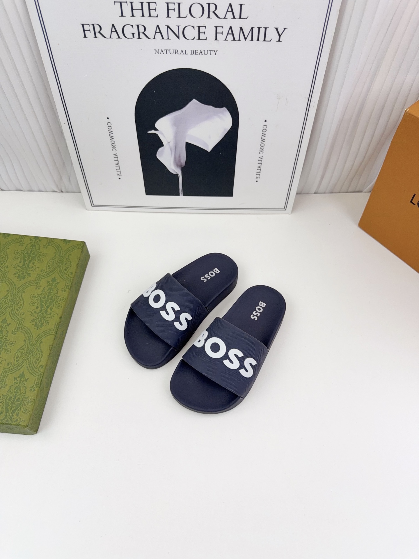 NO:850472,Boss slippers, size 26-35, slippers, sandals, sandals, slippers,19860909boss家拖鞋 码数26-35,拖鞋，凉鞋,sandals,slippers,,Children's
