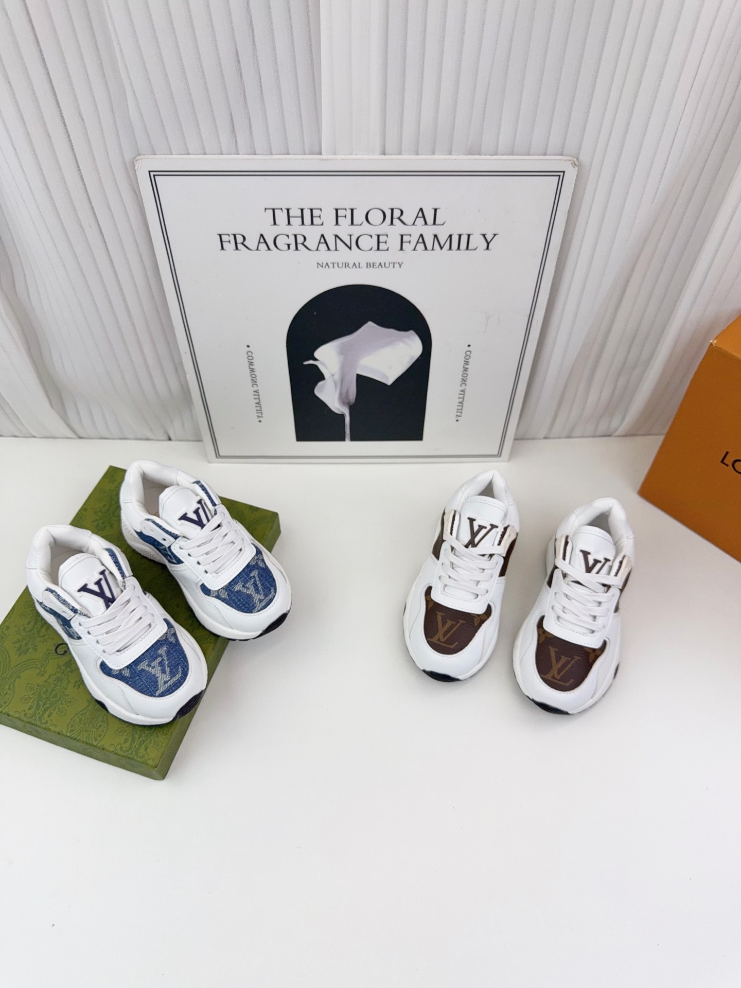 NO:879230,LV sports shoes, sizes 26-35, LV, louis vuitton, sneakers,19860909LV家运动鞋 码数26-35,LV,louis vuitton,sneakers,,Children's