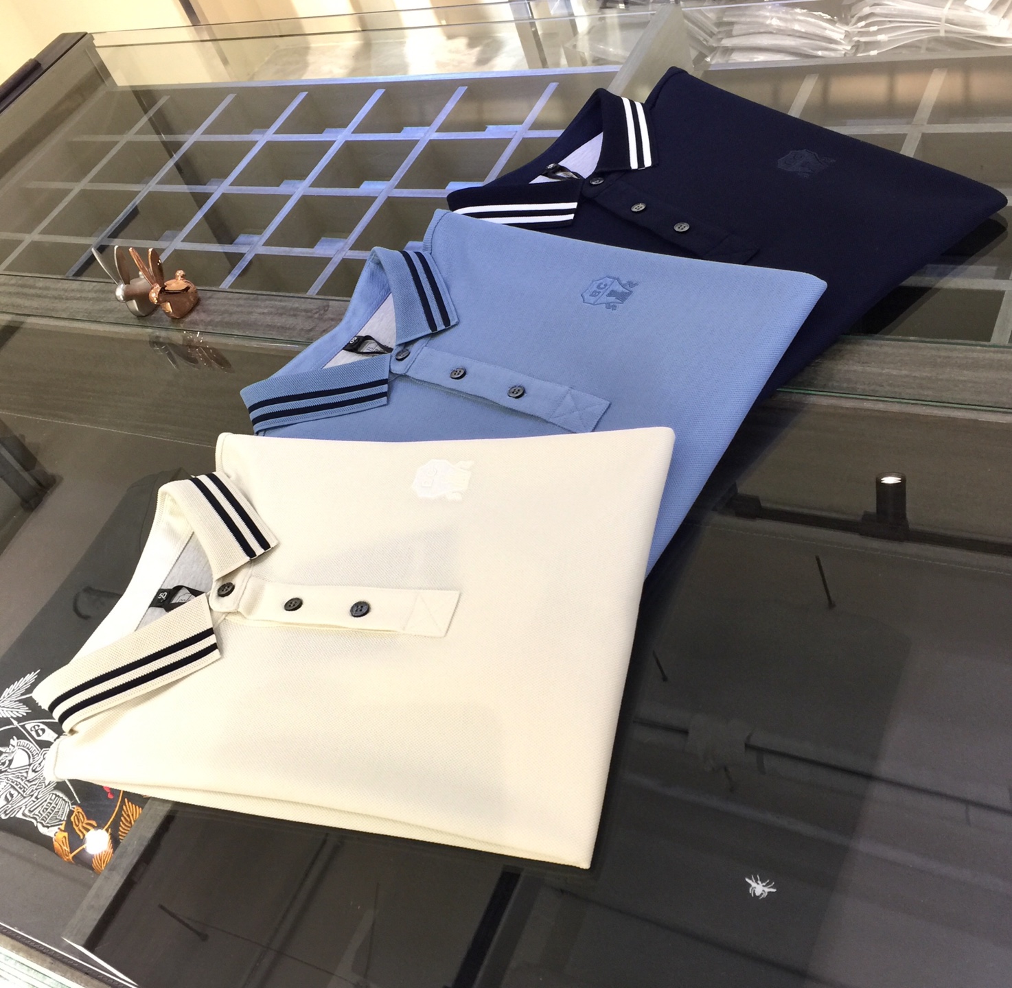 NO:116060,BC Fat Brother Gospel Summer New Product, Snap All Versions in a flash!  Classic and fashionable versatile lapel short sleeves, customized mulberry silk silk silk cotton fabric, imported original starting yarn, soft and delicate fabric, basic base shirts are indispensable for men's wardrobe. They can be matched with various clothing anytime and anywhere to meet your daily life needs. The fabrics and factories we choose are all used by first-tier brands, so we recommend buying them!  Dark blue/blue/apricot!  Size M~4XL (model/125 catties wear M), chanel, T-shirt, alexander wang19860909BC家胖哥哥福音夏季新品 秒杀一切版本！经典时尚百搭翻领短袖 订制桑蚕丝丝光棉面料 进口原版起脚天丝纱线 面料柔软细腻 男人的衣柜都少不了基础打底衫 随时随地都可以拿来搭配各种服饰 满足您日常生活需求.我们所选择的面料及工厂都是一线品牌所使用的,推荐入手！深蓝色/蓝色/杏色！尺码M～4XL（模特/125斤穿M）,,chanel,T-shirt,alexander wang,Men's clothing