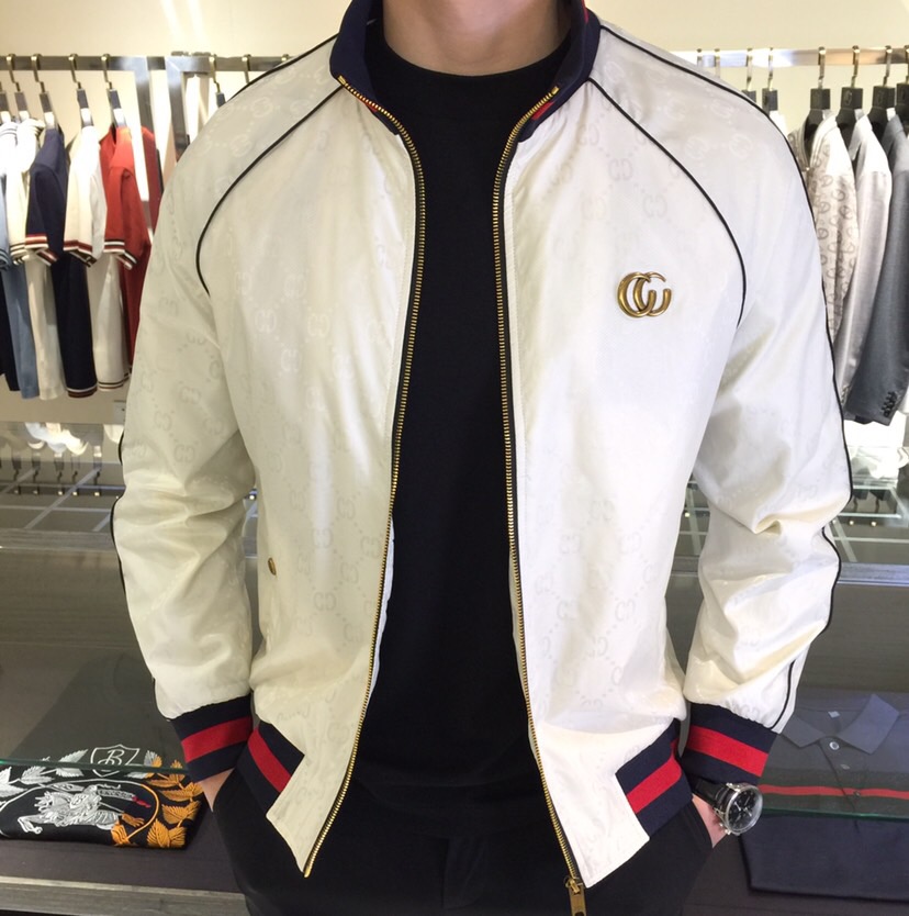 NO:124479,G Home 2025 Spring New Coat, mature and handsome, clean and neat tailored, elegant and simple lines, and full of urban style!  The low-key and luxurious feeling can be reflected in casual outfits. The customer-supplied high-end high-density nylon fabric has a crisp and drape, a light luster, and a dense and skin-friendly feeling!  Perfect slim fit style, new outfit changes at any time!  Not only is it comfortable to wear, but it is also extremely breathable!  Blue/white!  Size M~XXXL (model/125 catties wear M), gucci, jackets & coats, alexander wang19860909G家2025开春新品外套 轻熟帅气 干净利落剪裁 线条大气简约 都市风十足！在随意的装束中都能体现低调奢华感 客供高支高密尼龙面料,挺括垂感相当不错,淡淡光泽,密实感亲肤好！ 完美修身版型 随时变化新装！不仅穿起来很舒服 而且无比透气！蓝色/白色！尺码M～XXXL（模特/125斤穿M）,,gucci,jackets & coats,alexander wang,Men's clothing