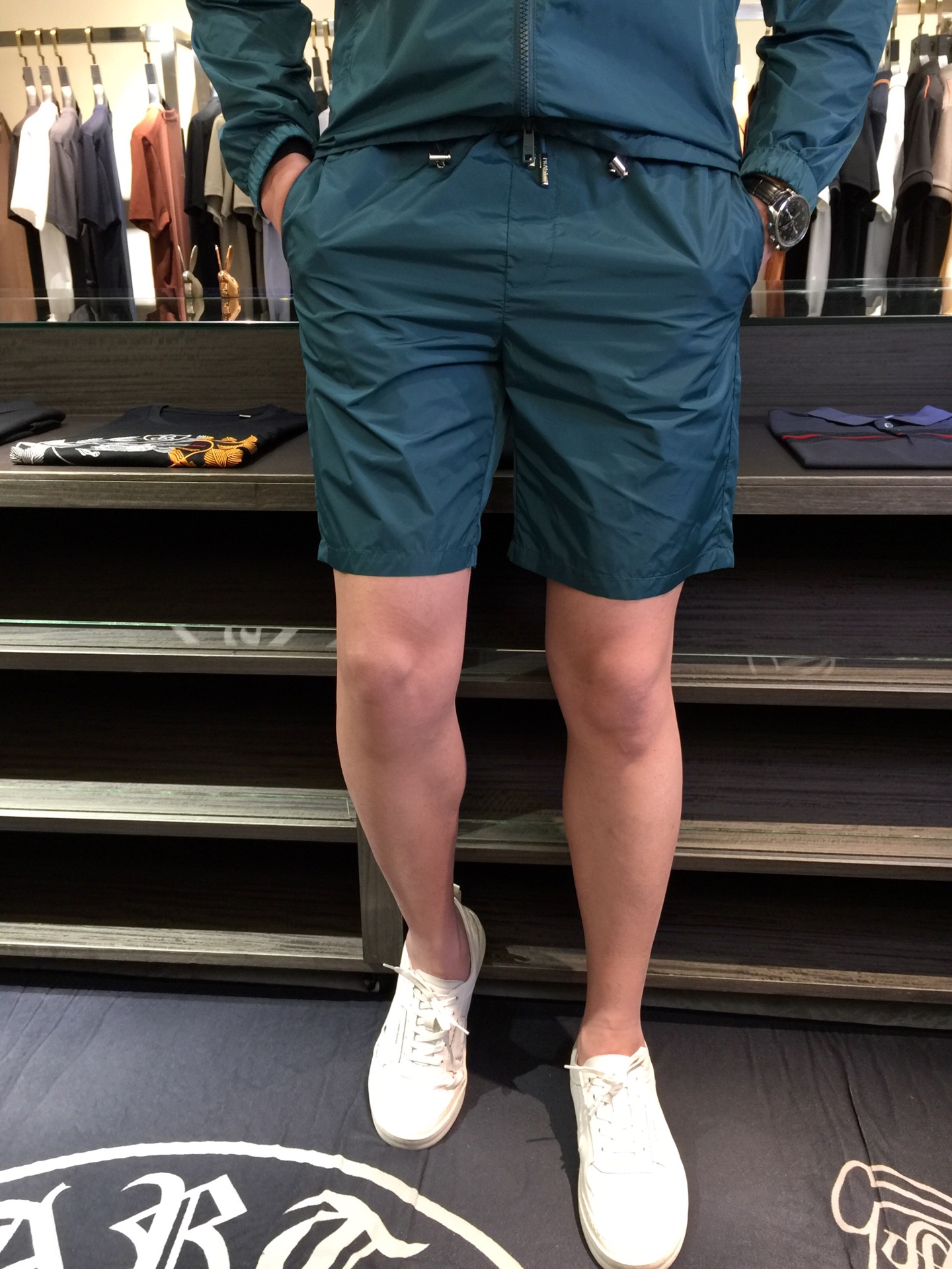 NO:127047,/Sets Shorts details P Home 2025 new product, men's summer sports and casual suit, hooded cardigan jacket shorts combination, single wear is also very practical, very smooth and comfortable imported fabric, 2025 summer series draws inspiration from the collection elements, suitable for wearing multiple age groups, with multiple craftsmanship integrated, details visible, exquisite and durable!  Blue/Blue blue!  Size M~XXXL (model/125 catties wear M), shorts, jackets & coats, hats, alexander wang19860909/套 短裤细节P家2025新品,男士夏季运动休闲套装,连帽开衫外套短裤的组合,单穿也很实用,非常顺滑舒适的进口面料,2025夏季系列 典藏元素中汲取灵感,适合多个年龄段穿着,多种工艺融入 细节可见 精致又耐看！蓝色/青蓝色！尺码M～XXXL（模特/125斤穿M）,,shorts,jackets & coats,hats,alexander wang,Men's clothing