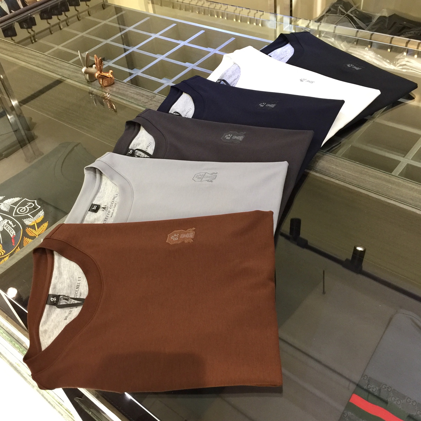 NO:129082,BC Fat Brother Gospel Summer New Product, Snap All Versions in a flash!  Classic and fashionable versatile round neck short sleeves, exquisite embroidered logo design on the chest!  Customized mulberry silk ten-silk super soft fabric. Basic base shirts are indispensable for men's wardrobes. They can be matched with various clothing anytime and anywhere to meet your daily needs. The fabrics and factories we choose are all used by first-tier brands, so we recommend buying them!  Black/white/dark blue/dark gray/light gray/coffee!  Size M~4XL (model/125 catties wear M), chanel, T-shirt, alexander wang19860909BC家胖哥哥福音夏季新品 秒杀一切版本！经典时尚百搭圆领短袖 胸前精美刺绣Logo设计！订制桑蚕丝天丝超柔软面料 男人的衣柜都少不了基础打底衫 随时随地都可以拿来搭配各种服饰 满足您日常生活需求.我们所选择的面料及工厂都是一线品牌所使用的,推荐入手！黑色/白色/深蓝色/深灰色/浅灰色/咖色！尺码M～4XL（模特/125斤穿M）,,chanel,T-shirt,alexander wang,Men's clothing