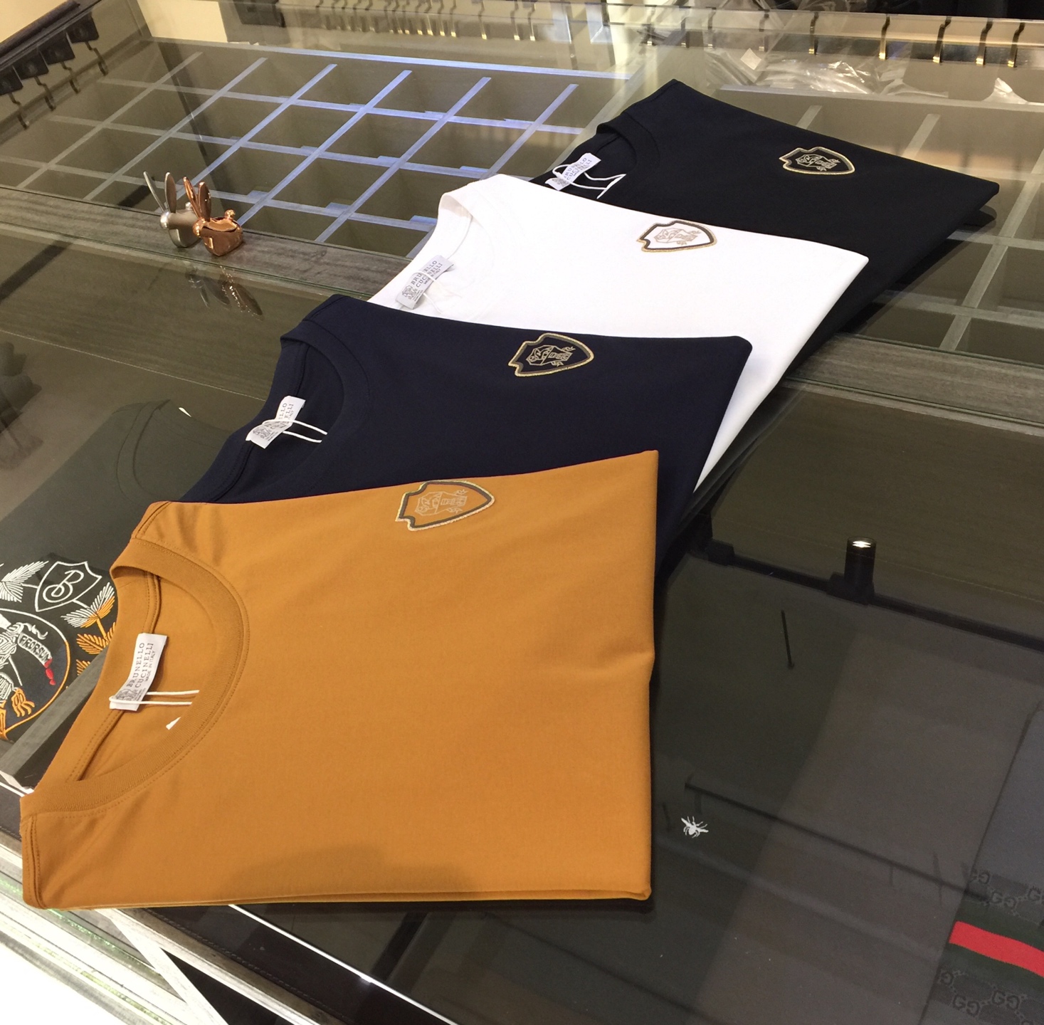 NO:133453,BC Home 2025 Summer New Products, Snap All Versions in a flash!  Classic and fashionable versatile round neck short sleeves, customized double mercerized cotton super soft fabric, chest embroidered logo!  Basic base shirts are indispensable for men's wardrobe. They can be matched with various clothing anytime and anywhere to meet your daily needs. The fabrics and factories we choose are all used by first-tier brands, so we recommend buying them!  Black/white/dark blue/yellow!  Size M~XXXL (model/125 catties wear M), chanel, T-shirt, alexander wang19860909BC家2025夏季新品 秒杀一切版本！经典时尚百搭圆领短袖 订制双丝光棉超柔软面料 胸前刺绣Logo！男人的衣柜都少不了基础打底衫 随时随地都可以拿来搭配各种服饰 满足您日常生活需求.我们所选择的面料及工厂都是一线品牌所使用的,推荐入手！黑色/白色/深蓝色/黄色！尺码M～XXXL（模特/125斤穿M）,,chanel,T-shirt,alexander wang,Men's clothing