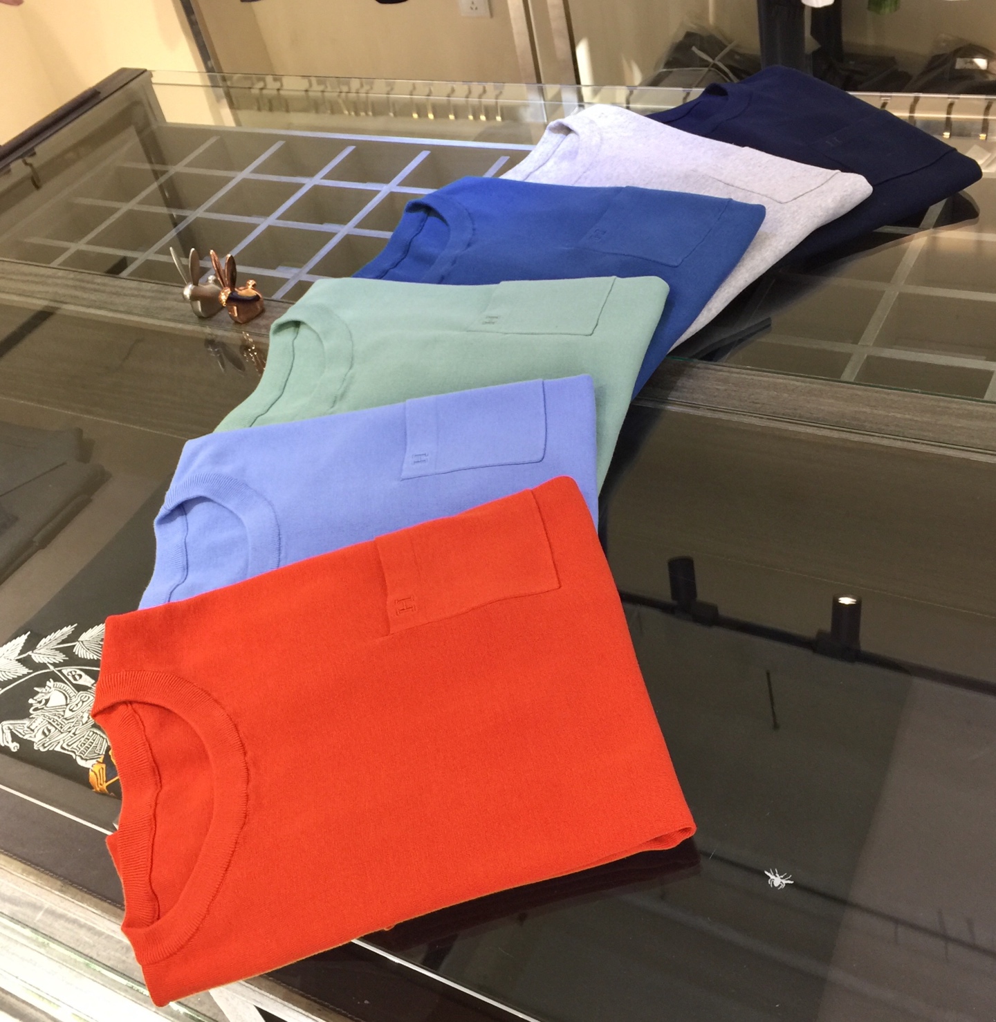 NO:140732,H home luxury customization ZG gold dictionary solid color top recommendation Round-neck sweater → 60 16-needle arrow-molded knitted cotton fabric, stylish outline, exquisite craftsmanship, absolutely luxurious, fashionable and face-saving upper body, local typified customized version!  Dark blue/grey/blue/green/sky blue/orange red!  Size M~XXXL (model 175/125 catties wear M), alexander wang19860909H家奢华定制 ZG金典纯色顶级推荐 圆领针织衫 → 60支16针箭头纹针织纯棉面料 轮廓有型 精湛工艺 上身绝对奢华时尚有面子 土豪定制版！深蓝色/灰色/蓝色/绿色/天蓝色/桔红色！尺码M～XXXL（模特175/125斤穿M）,,alexander wang,Men's clothing