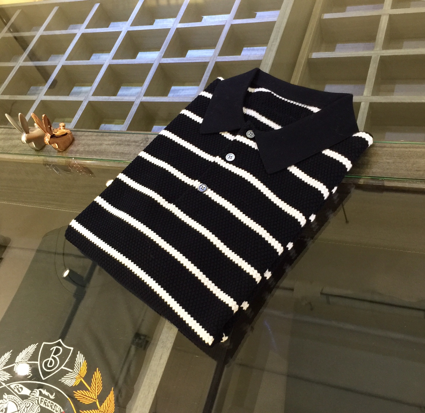 NO:140738,P home luxury customization Top recommendation Lapel sweater → 60 16-pin pineapple textured striped knitted blend fabric Color-blocked crochet!  The outline is stylish, exquisite craftsmanship, the upper body is absolutely luxurious, fashionable and face-saving, and the local rich custom version!  Size M~XXXL (model 175/125 catties wear M), alexander wang19860909P家奢华定制 顶级推荐 翻领针织衫 → 60支16针菠萝纹理条纹针织混纺面料 衣身拼色钩织！轮廓有型 精湛工艺 上身绝对奢华时尚有面子 土豪定制版！尺码M～XXXL（模特175/125斤穿M）,,alexander wang,Men's clothing