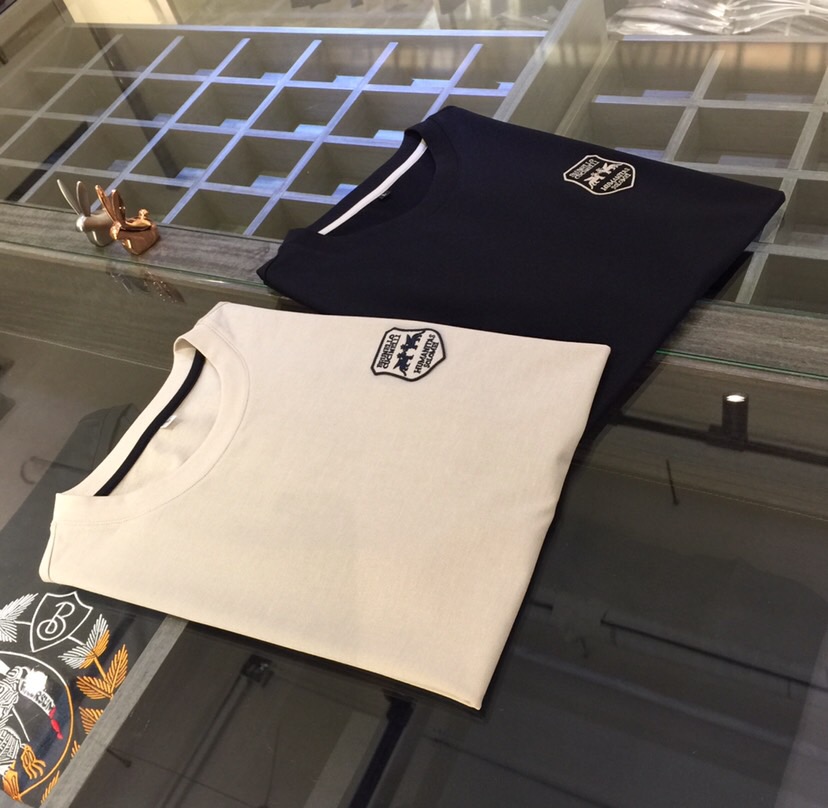 NO:508090,Bc Fat Brother Gospel Summer New Product, Classic and Fashionable Round Neck Half-Sleeve Shirt, Ordered Mercerized Cotton-Line Blend Fabric, Soft and Delicate, Fine Threaded Splicing!  Basic base shirts are indispensable for men's wardrobes. They can be matched with various clothing anytime and anywhere to meet your daily needs. The fabrics and factories we choose are all used by first-tier brands, and the clothes are designed very atmospheric and fashionable and high-end goods!  Dears, hurry up and buy it!  Black/card color!  Size M~4XL (model/125 catties wear M), chanel, alexander wang19860909Bc家胖哥哥福音夏季新品 经典时尚百搭圆领半袖衫 订织丝光棉麻混纺面料 面料柔软细腻 精细螺纹拼接！男人的衣柜都少不了基础打底衫 随时随地都可以拿来搭配各种服饰 满足您日常生活需求.我们所选择的面料及工厂都是一线品牌所使用的,衣服设计非常的大气时尚 高档货物！亲们赶紧入手！黑色/卡色！尺码M～4XL（模特/125斤穿M）,,chanel,alexander wang,Men's clothing