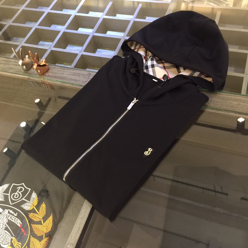 NO:452218,B Family’s latest release of short-sleeved hooded zipper cardigan in summer 2025!  Technology polyester fiber mercerized fabric, breathable, comfortable, delicate and soft, all original and customized fabrics and accessories, low-key and high-end!  High-quality shipment, fashionable and stylish upper body!  Size M~XXXL (model/jin wear M), T-shirt,hats,alexander wang19860909B家2025夏季最新发布短袖连帽拉链开衫！科技聚酯纤维丝光面料,透气舒适细腻柔软,面料,辅料全部原版定制出品,低调高端！高品质出货,上身时尚有型！尺码M～XXXL（模特/斤穿M）,,T-shirt,hats,alexander wang,Men's clothing