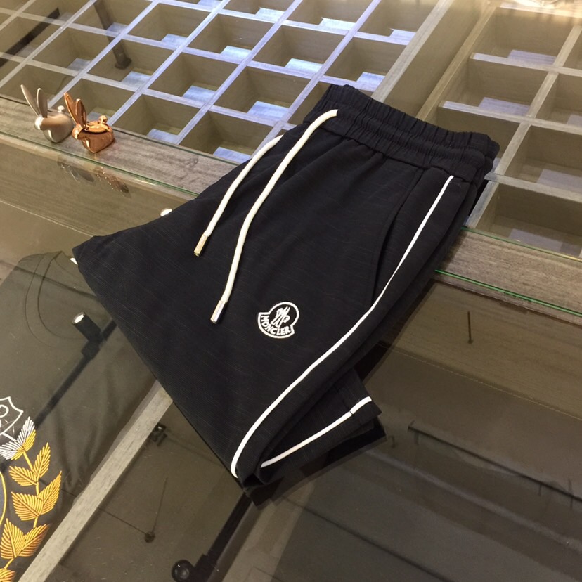 NO:500683,Mo's latest summer shorts in 2025. Production from OEM. Elastic waist design casual pants. Custom imported top-grade fabrics, combed cotton blend. Good comfort. The upper body has no sense of restraint. High-end style, the upper body shows slender legs. It is definitely a rare good product. Size M~4XL (model/125 jin wearing M), shorts, alexander wang19860909Mo家2025夏季最新款短裤.代工厂出品.松紧腰设计休闲裤 定制进口顶级面料、精梳棉混纺.舒适度佳.上身毫无束缚感.高版型、上身显腿修长.绝对是不可多得的好货.尺码M～4XL（模特/125斤穿M）,,shorts,alexander wang,Men's clothing