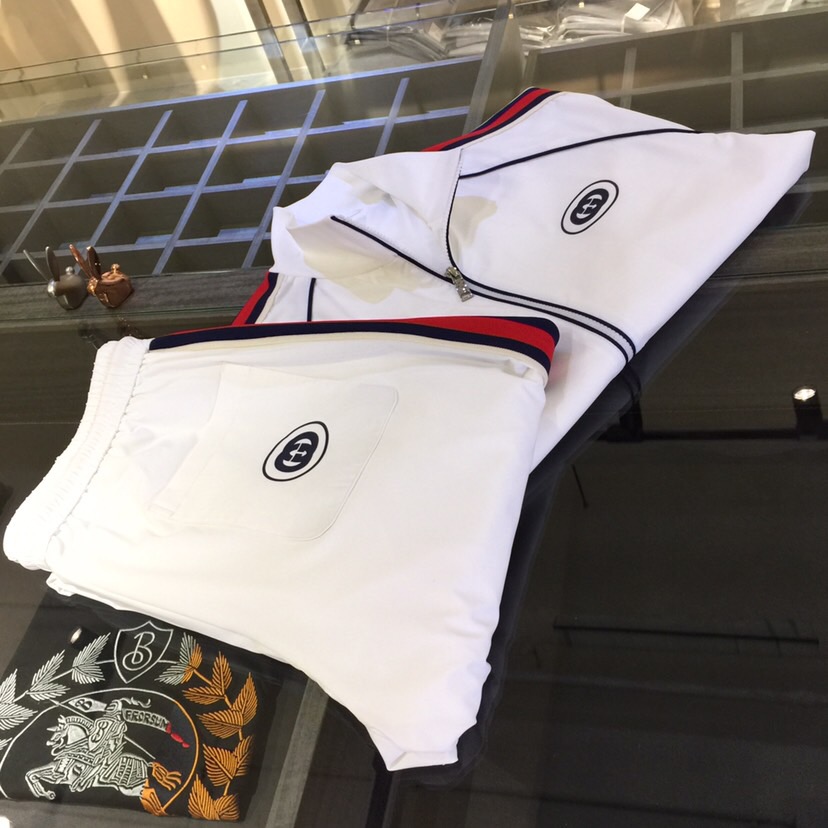 NO:466040,/Set Top details G Home 2025 Spring and Summer New Cardigan Set, high-end customization. Original single rude product, which allows you to experience comfortably and have a very good upper body. It uses imported customized high-quality high-quality custom-woven imported elastic cotton fabric!  Breathable and comfortable. Master-level tailoring casual pants, you can't hesitate if you like this simple and atmospheric style. It is handsome and stylish. The upper body style is so good that it has no friends, and it can be perfectly controlled in various occasions!  The slim fit style is comfortable and stylish, without any sense of restraint, and the upper body is elegant and elegant without losing its casual feeling!  Black/white!  Size M~XXXL (model/125 catties wear M), gucci, alexander wang19860909/套 上衣细节G家2025春夏新款开衫套装,高级定制 原单狠货,让你舒适体验、上身非常的赞 采用进口定制优质高品质定织进口弹力棉面料！透气舒适 大师级别剪裁休闲裤喜欢这种简约大气款就不能犹豫 帅气有格调,上身版型好到没朋友,且各种场合都能完美驾驭！修身版型舒适有型,没有束缚感,上身优雅大气又不失随性的感觉！黑色/白色！尺码M～XXXL（模特/125斤穿M）,,gucci,alexander wang,Men's clothing