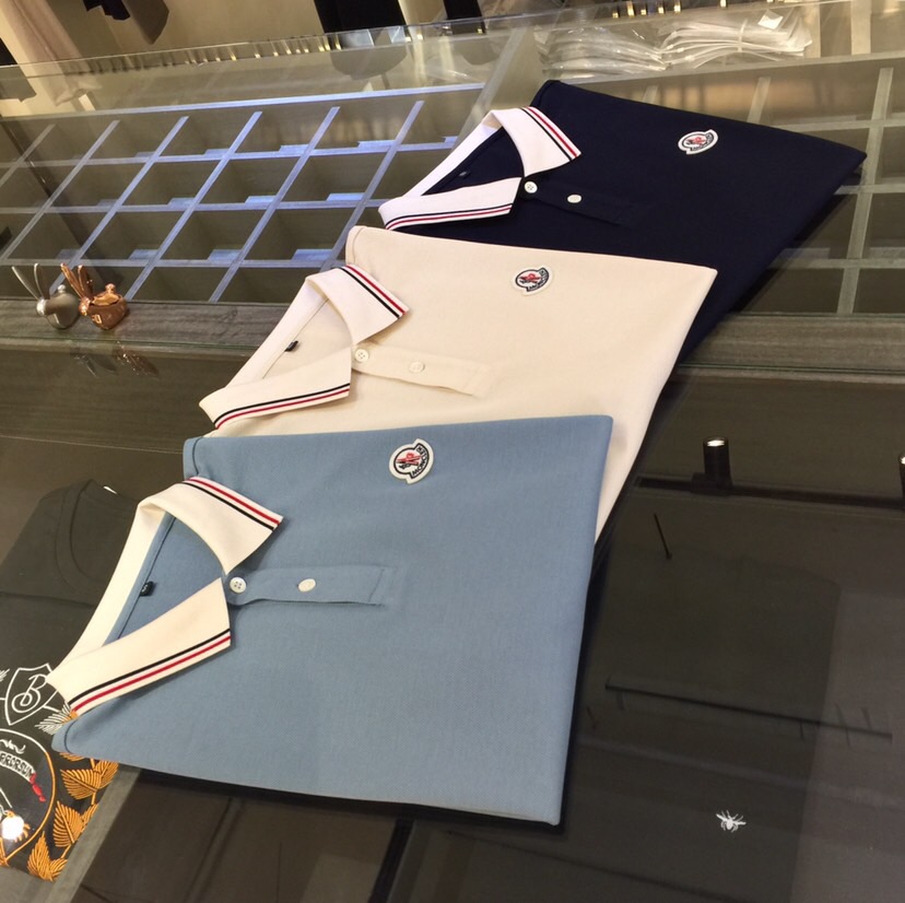 NO:517693,Mohome 2025 summer new product, instantly kill all versions!  Classic and fashionable versatile lapel short sleeves, customized mulberry silk silk silk bead floor cotton fabric, imported original starting silhouette yarn, soft and delicate fabric, basic base shirts are indispensable for men's wardrobe, and can be matched with various clothing anytime and anywhere to meet your daily life needs. The fabrics and factories we choose are all used by first-tier brands, so we recommend buying them!  Dark blue/beige/blue!  Size M~XXXL (model/kilogram wear M), T-shirt, alexander wang19860909Mo家2025夏季新品 秒杀一切版本！经典时尚百搭翻领短袖 订制桑蚕丝丝光珠地棉面料 进口原版起脚天丝纱线 面料柔软细腻 男人的衣柜都少不了基础打底衫 随时随地都可以拿来搭配各种服饰 满足您日常生活需求.我们所选择的面料及工厂都是一线品牌所使用的,推荐入手！深蓝色/米色/蓝色！尺码M～XXXL（模特/斤穿M）,,T-shirt,alexander wang,Men's clothing