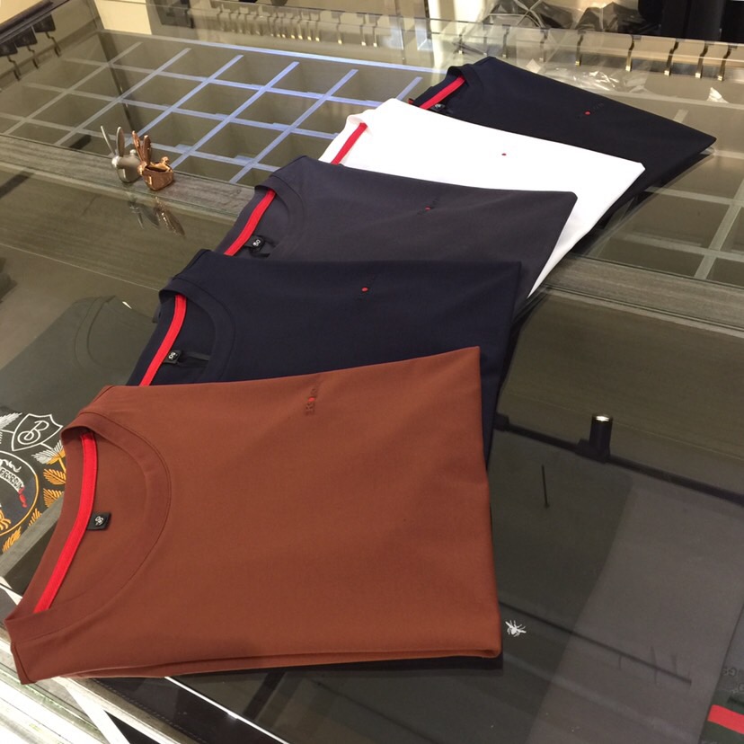 NO:439692,Ki Fat Brother Gospel Summer New Product, Snap All Versions in a flash!  Classic and fashionable versatile round neck short sleeves, exquisite three-dimensional logo design on the chest!  Customized mulberry silk ten-silk super soft fabric. Basic base shirts are indispensable for men's wardrobes. They can be matched with various clothing anytime and anywhere to meet your daily needs. The fabrics and factories we choose are all used by first-tier brands, so we recommend buying them!  Black/white/dark grey/dark blue/maruko!  Size M~4XL (model/125 catties wear M), T-shirt, alexander wang19860909Ki家胖哥哥福音夏季新品 秒杀一切版本！经典时尚百搭圆领短袖 胸前精美立体Logo设计！订制桑蚕丝天丝超柔软面料 男人的衣柜都少不了基础打底衫 随时随地都可以拿来搭配各种服饰 满足您日常生活需求.我们所选择的面料及工厂都是一线品牌所使用的,推荐入手！黑色/白色/深灰色/深蓝色/褐红色！尺码M～4XL（模特/125斤穿M）,,T-shirt,alexander wang,Men's clothing