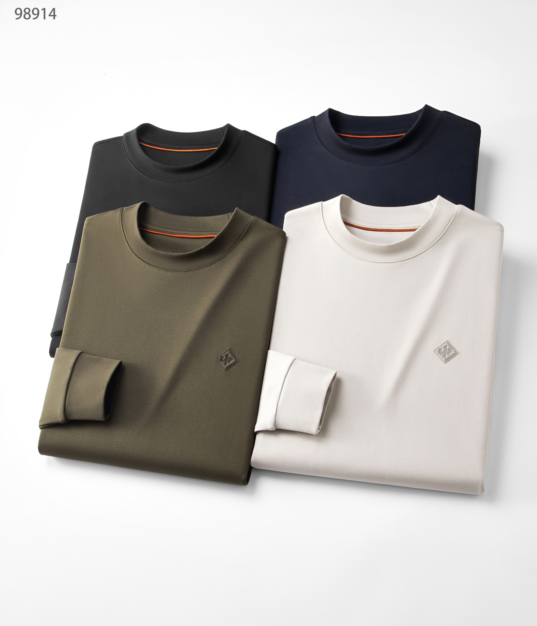 NO:545305,LP Fat Brother Gospel New Products in Fat and Winter Classic Fashionable and versatile Micro High Neck Long Sleeve Shirt Ordered Fabric (Fleece High-Stretch Modal Mercerated Cotton) Fabric Soft and Delicate, Exquisite Three-dimensional Ironing Logo on the chest!  Basic base shirts are indispensable for men's wardrobes. They can be matched with various clothing anytime and anywhere to meet your daily needs. The fabrics and factories we choose are all used by first-tier brands, and the clothes are designed very atmospheric and fashionable and high-end goods!  Dears, hurry up and buy it!  Black/Apricot/Dark Blue/Dark Green!  Size M~4XL (model/125 catties wear M), loro piana, alexander wang19860909LP家胖哥哥福音秋冬新品 经典时尚百搭微高领长袖衫 订织面料（抓绒高支莫代尔丝光棉）面料柔软细腻 胸前精美立体烫压Logo！男人的衣柜都少不了基础打底衫 随时随地都可以拿来搭配各种服饰 满足您日常生活需求.我们所选择的面料及工厂都是一线品牌所使用的,衣服设计非常的大气时尚 高档货物！亲们赶紧入手！黑色/杏色/深蓝色/深绿色！尺码M～4XL（模特/125斤穿M）,,loro piana,alexander wang,Men's clothing