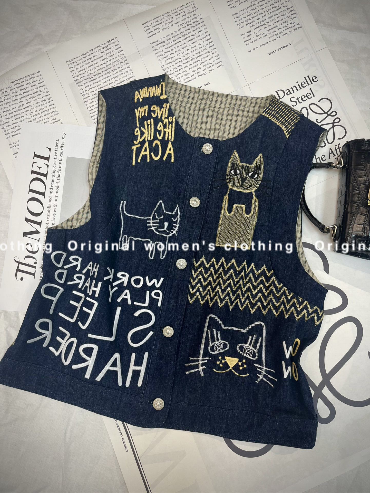 High-End Women’s Suit with Acne’s Signature Style and Quality Tailoring - 图片 5