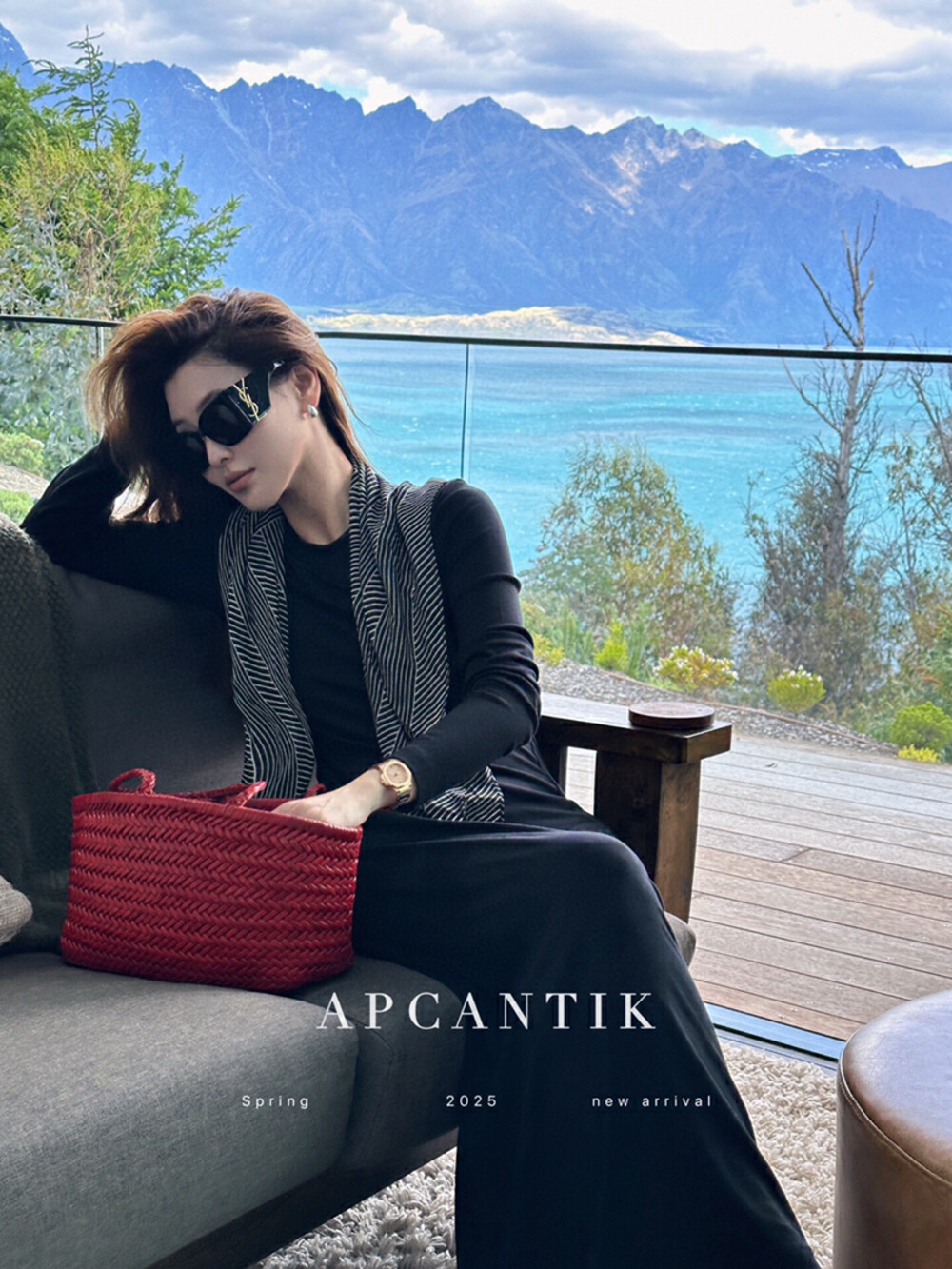 “High-Quality Women’s Outfit: Designer Shawl + Dresses with Classic Stripes and Skin Combinations” - 图片 3