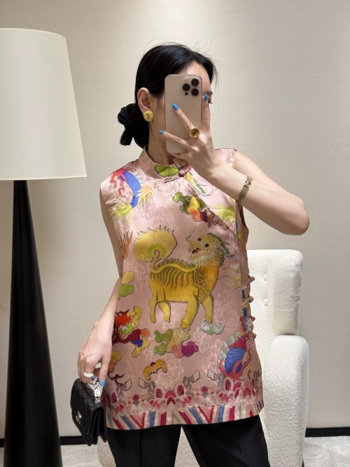 Sleeveless Cheongsam Top with Qilin Print, Chinese Style Silk Blouse 1 Sleeveless Cheongsam Top with Qilin Print, Chinese Style Silk Blouse
