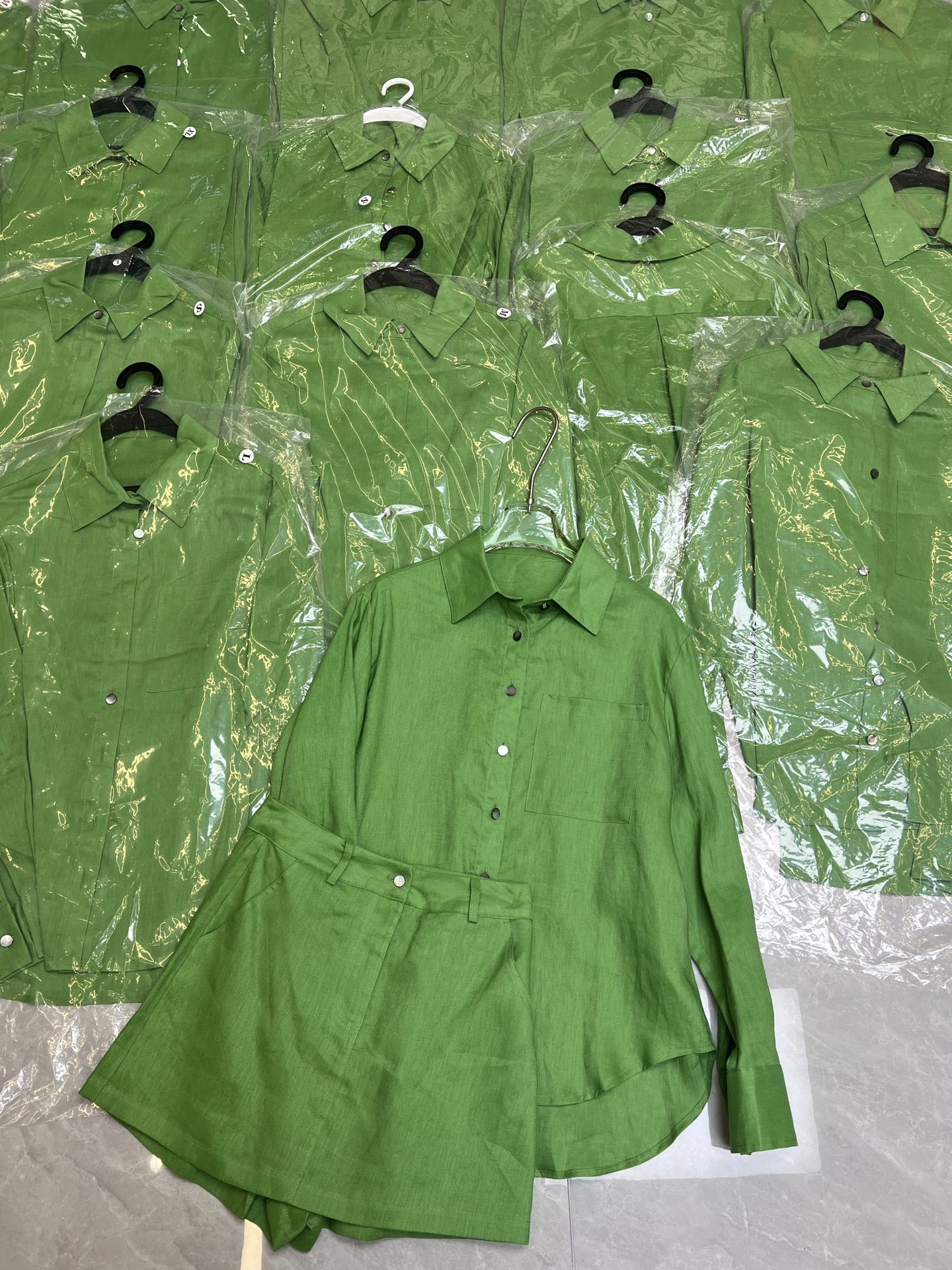 High-Quality Women’s Dress Collection with Unique Design Details and Comfortable Fit - 图片 2