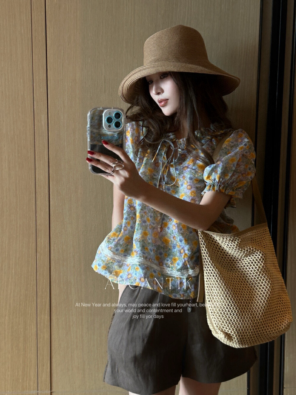 “High-End Quality Women’s Cloewe with Packaging: French Grace and Retro-Herms Design for Spring” - 图片 8