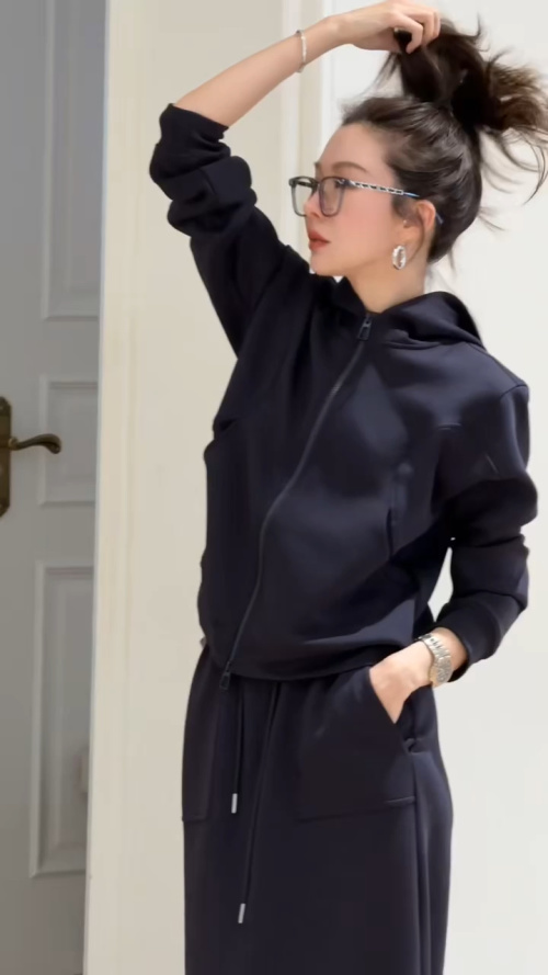 Women's Two-Piece Outfit: Hoodie Zip-Up Sweatshirt and Midi Skirt Set 1 Women's Two-Piece Outfit: Hoodie Zip-Up Sweatshirt and Midi Skirt Set