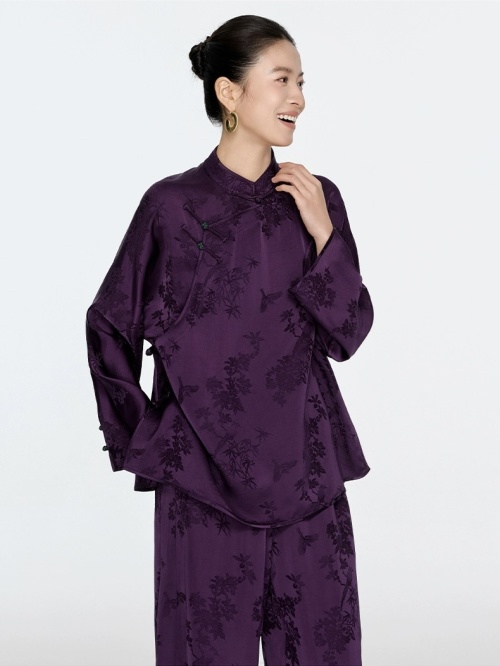 Elegant Jacquard Two-Piece Set: Mandarin Collar Shirt & Pants - Floral Design 1 Elegant Jacquard Two-Piece Set: Mandarin Collar Shirt & Pants - Floral Design