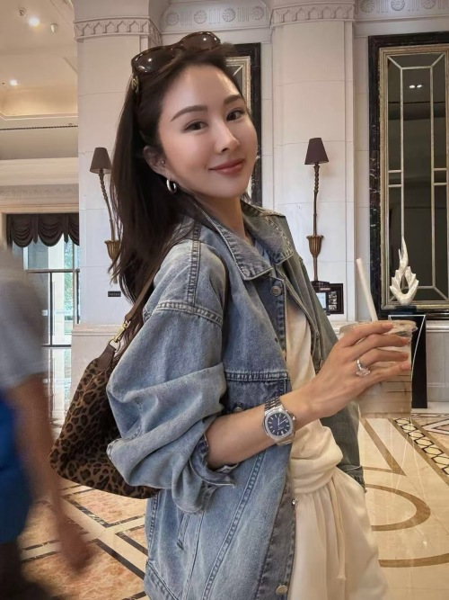 Vintage Oversized Denim Jacket, Turn-Down Collar, Strong Design Feel, S-XL 1 Vintage Oversized Denim Jacket, Turn-Down Collar, Strong Design Feel, S-XL