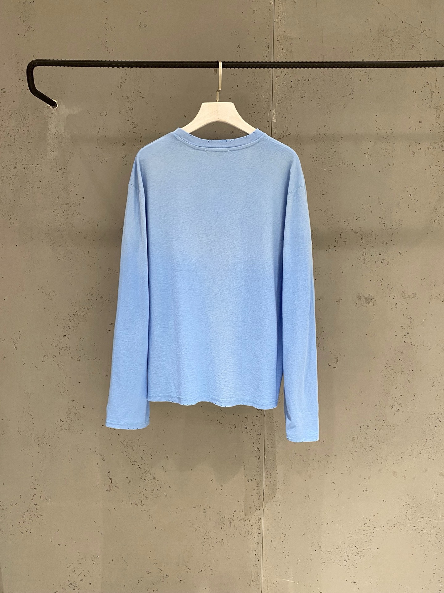 Футболка Acne Studios с вышивкой