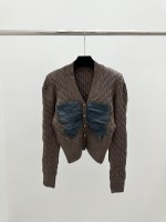 Top quality original packaging ๐ฅCH Home ๐ฅ 241115 Autumn and Winter New Style Xiaoxiangfeng Retro Bow Knitted V-neck Long Sleeve Short Top Cardigan Color: Brown Size: 36.38.40 1 Top quality original packaging ๐ฅCH Home ๐ฅ 241115 Autumn and Winter New Style Xiaoxiangfeng Retro Bow Knitted V-neck Long Sleeve Short Top Cardigan Color: Brown Size: 36.38.40