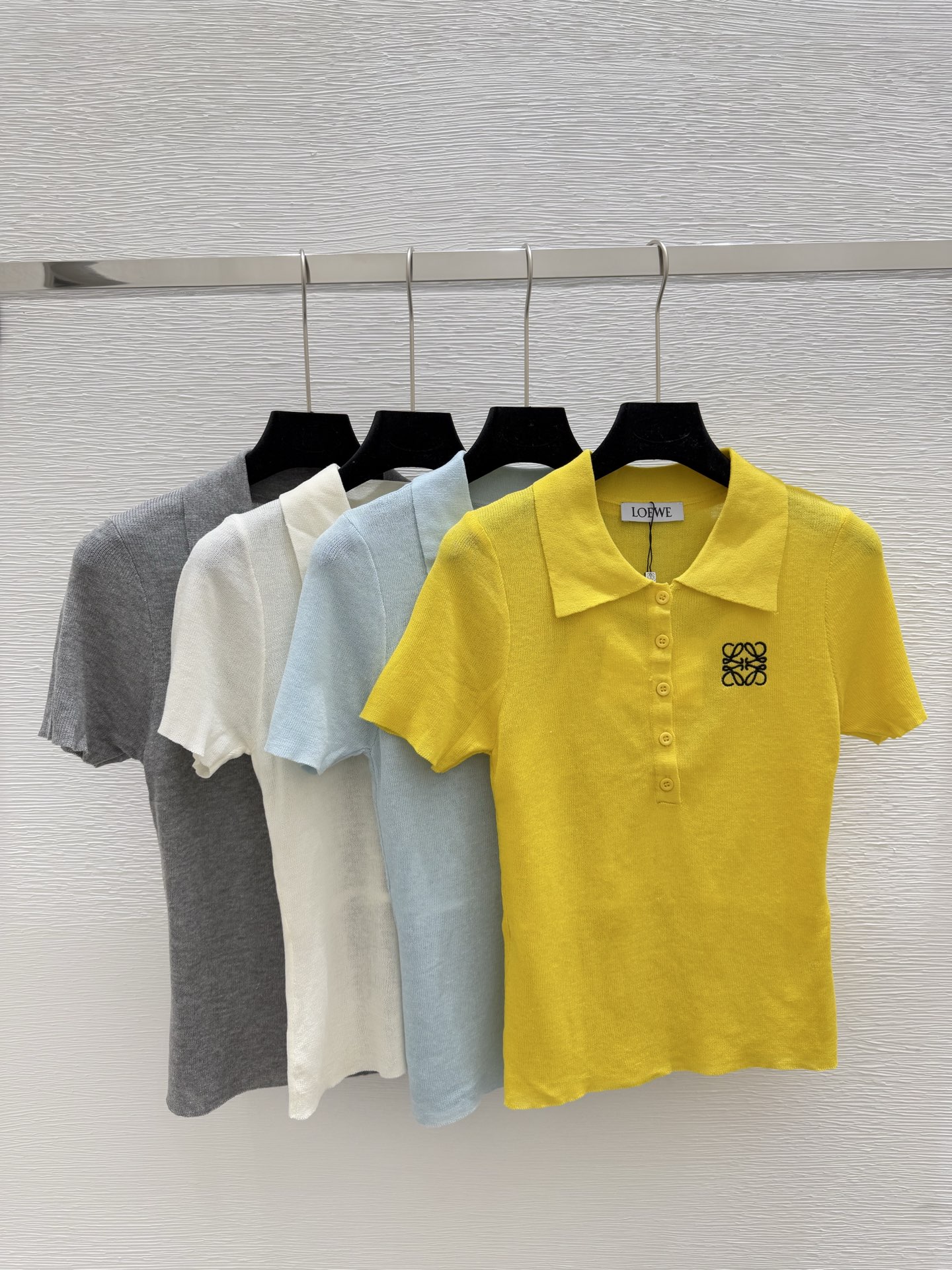 NO:434855,LO Home Summer New Style Solid Color Simple Lapel Knitted Short Sleeve Color Yellow Blue White Gray Size 36.38.40, T-shirt,alexander wang19860909LO家 夏季新款 纯色简约翻领针织短袖 颜色黄色 蓝色 白色 灰色 尺码36.38.40,,T-shirt,alexander wang,Women's clothing