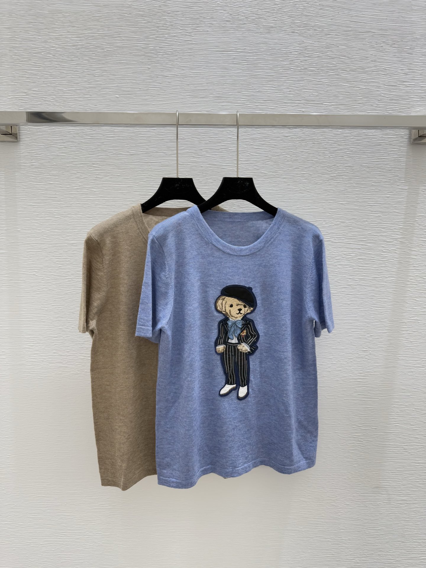 NO:450060,PO Home Summer New Bear Embroidered Round Neck Knitted Short Sleeve Color Blue Oat Size 36.38.40, T-shirt,alexander wang19860909PO家 夏季新款小熊刺绣圆领针织短袖 颜色蓝色 燕麦 尺码36.38.40,,T-shirt,alexander wang,Women's clothing