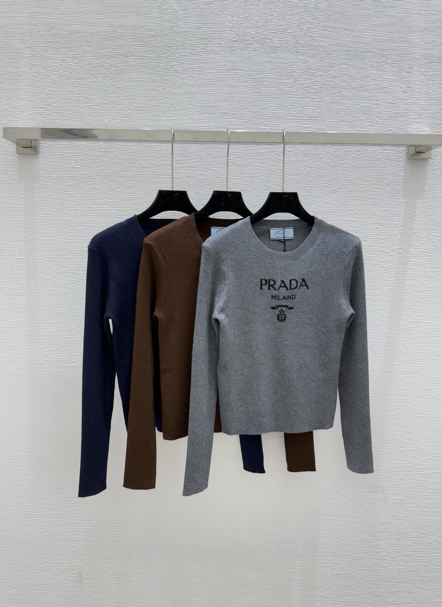 NO:450080,P home early autumn new letter round neck knitted long sleeves color gray coffee royal blue size 36.38.40, alexander wang19860909P家 早秋新款字母圆领针织长袖 颜色灰色 咖啡 宝蓝 尺码36.38.40,,alexander wang,Women's clothing