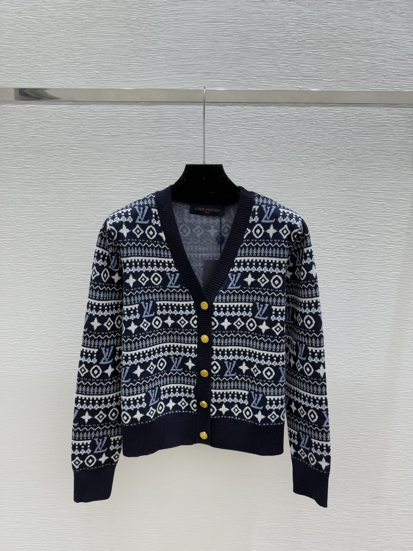 NO:569499,L Family Early Autumn New Style Contrast Letter Stripe V-neck Knitted Long-Sleeved Cardigan Color Royal Blue Size 36.38.40,,alexander wang19860909Ｌ家 早秋新款 撞色字母条纹V领针织长袖开衫 颜色宝蓝 尺码36.38.40,,alexander wang,Women's clothing