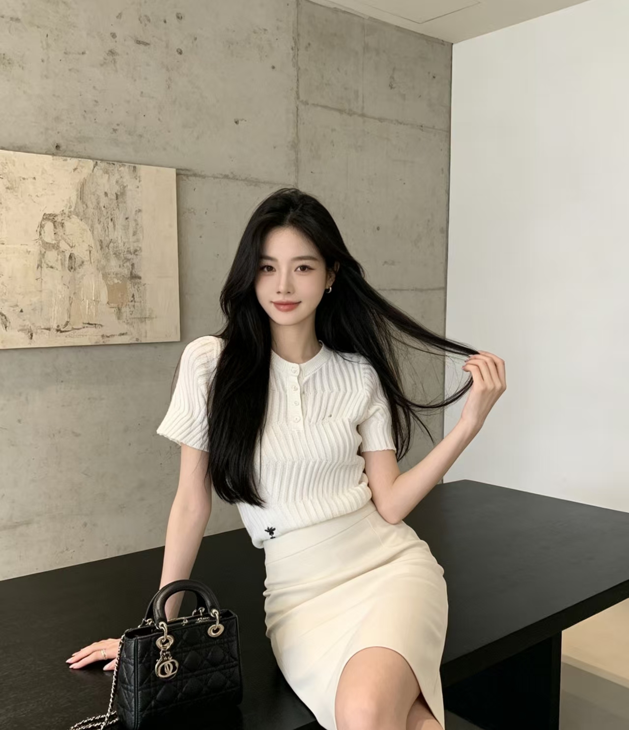 🆕D家🆕 春夏新款 纯色简约圆领针织短袖颜色：白色 灰色尺码：36.38.40