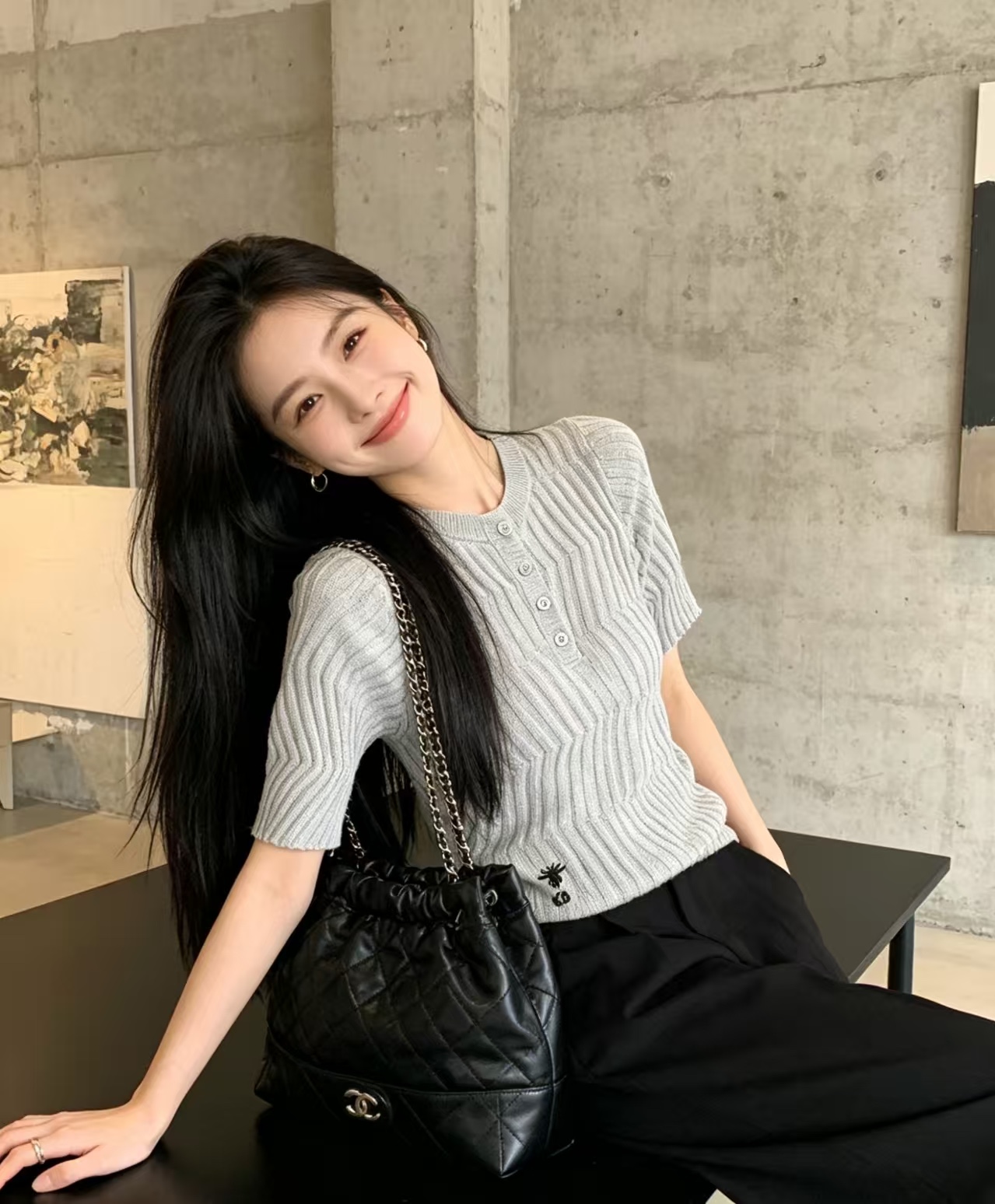 🆕D家🆕 春夏新款 纯色简约圆领针织短袖颜色：白色 灰色尺码：36.38.40