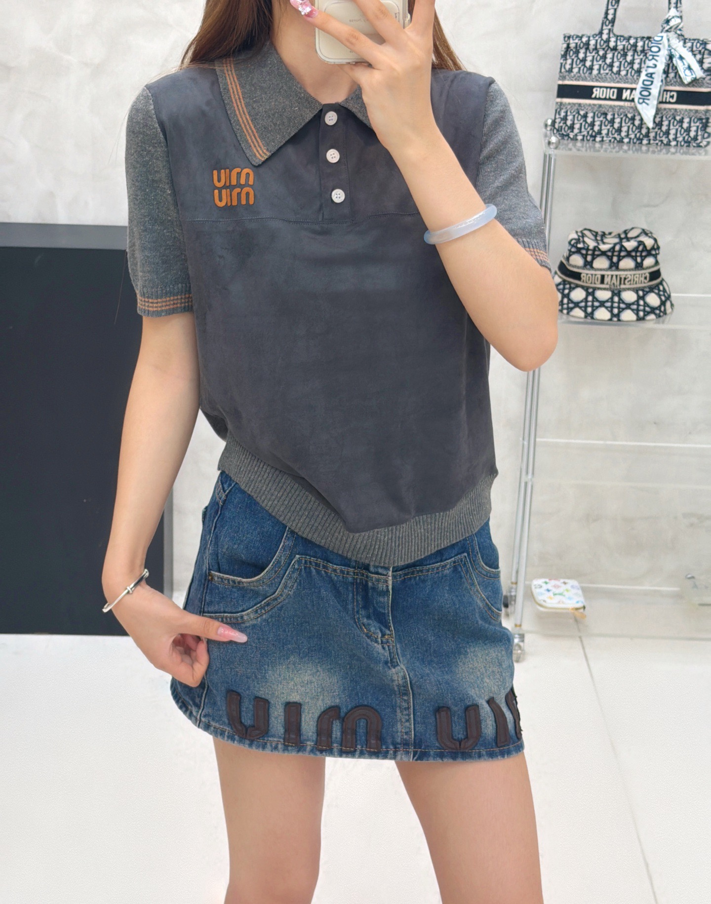 🆕M家🆕 春夏新款 撞色翻领简约针织短袖颜色：卡其 灰色尺码：36.38.40