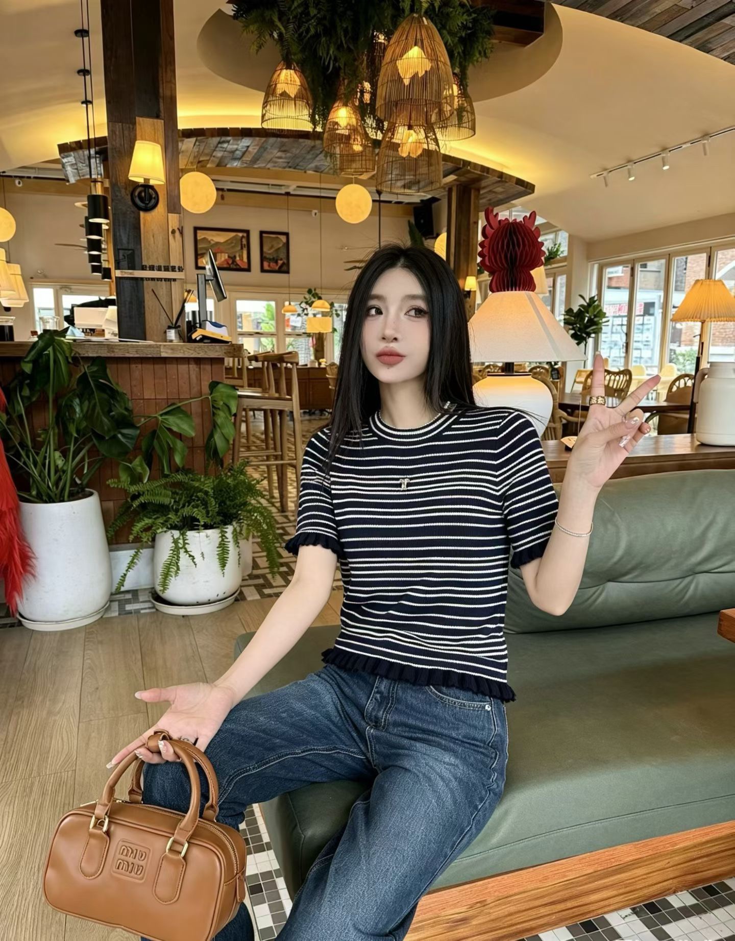 🆕CH家🆕 春夏新款 撞色条纹花边圆领针织短袖颜色：白色 粉色 黑色尺码：36.38.40