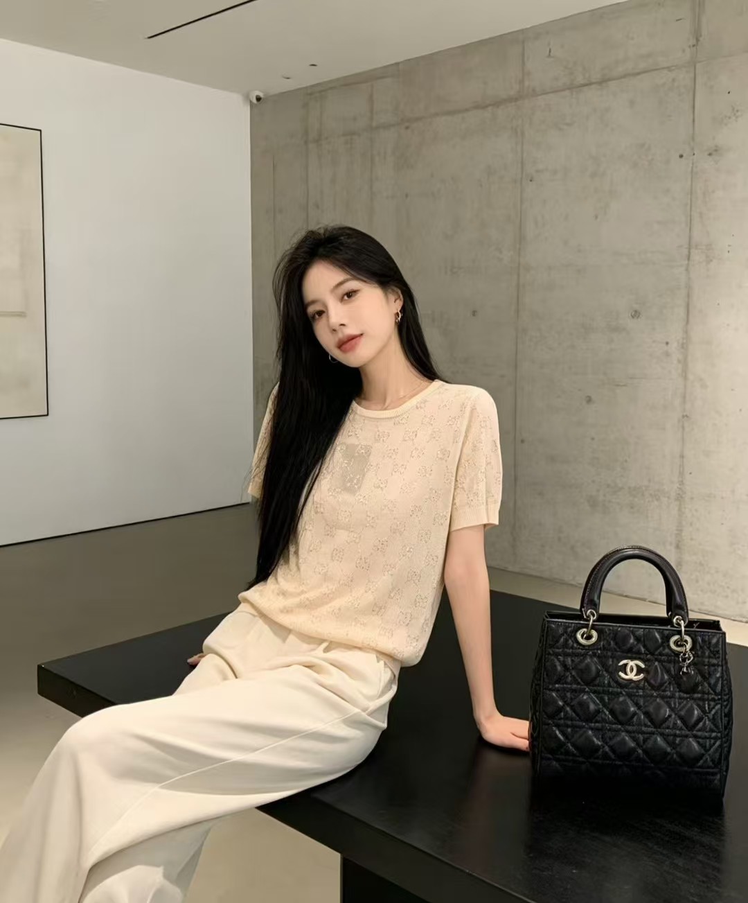 🆕G家🆕 春夏新款 纯色烫钻老花字母圆领针织短袖颜色：卡其 紫色尺码：36.38.40