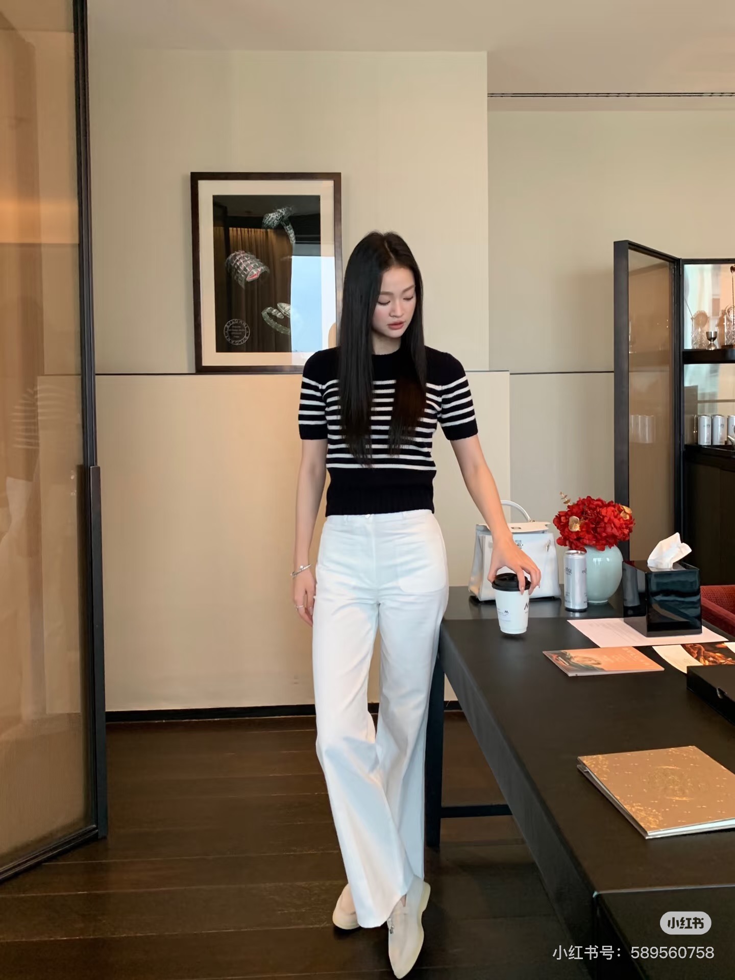 🆕D家🆕 春夏新款 撞色条纹圆领针织短袖颜色：白色 黑色尺码：36.38.40