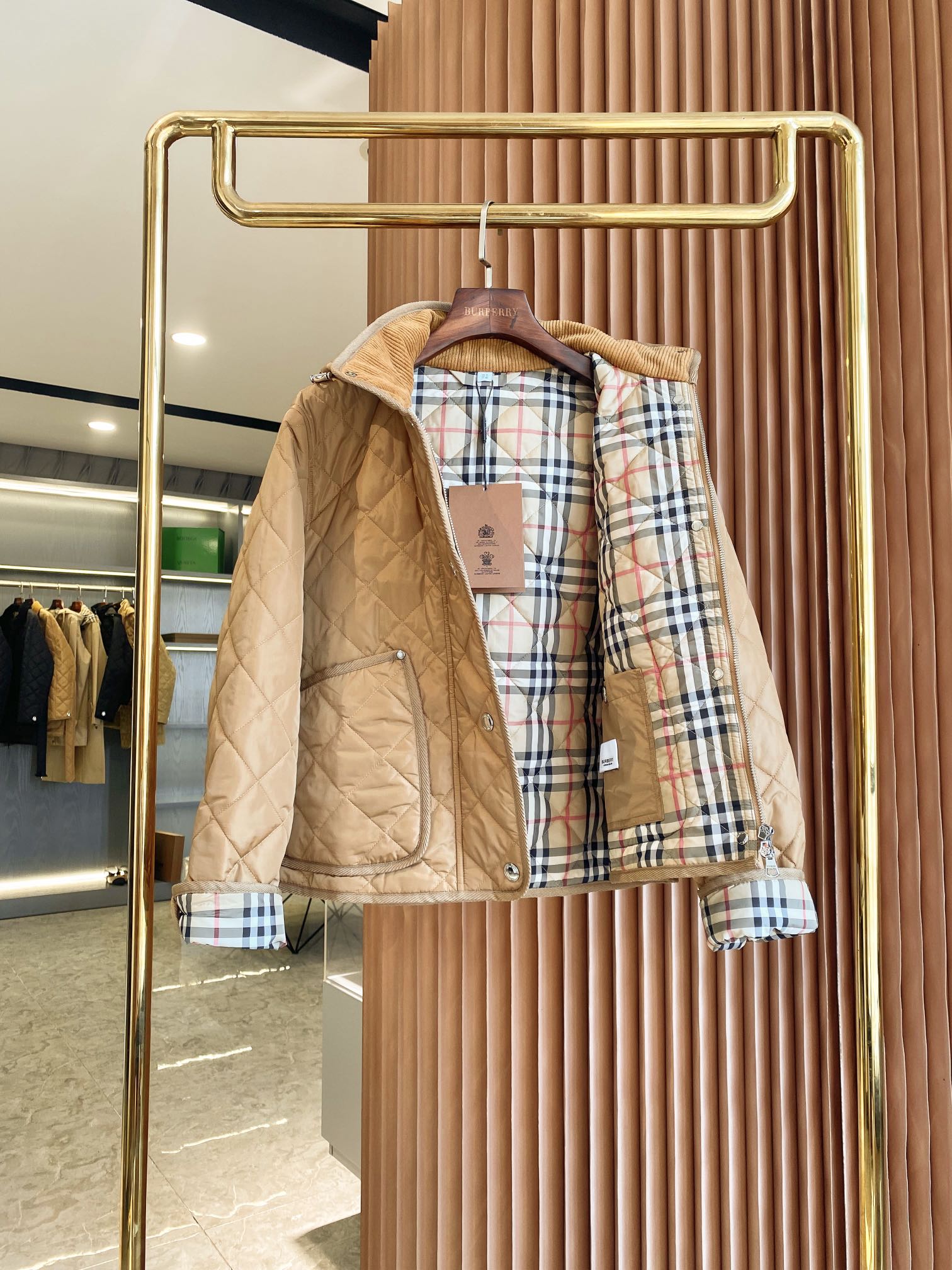 Women's Diamond Quilted Detachable Hooded Jacket - Burberry Style 9 i1695371843 9804 7