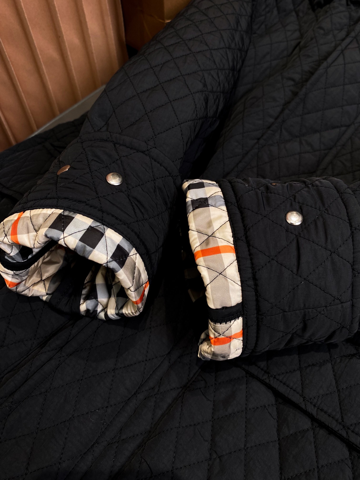 Burberry Quilted Nylon Coat with Check Lining & Embroidered EKD Logo 3 i1726993670 799 5